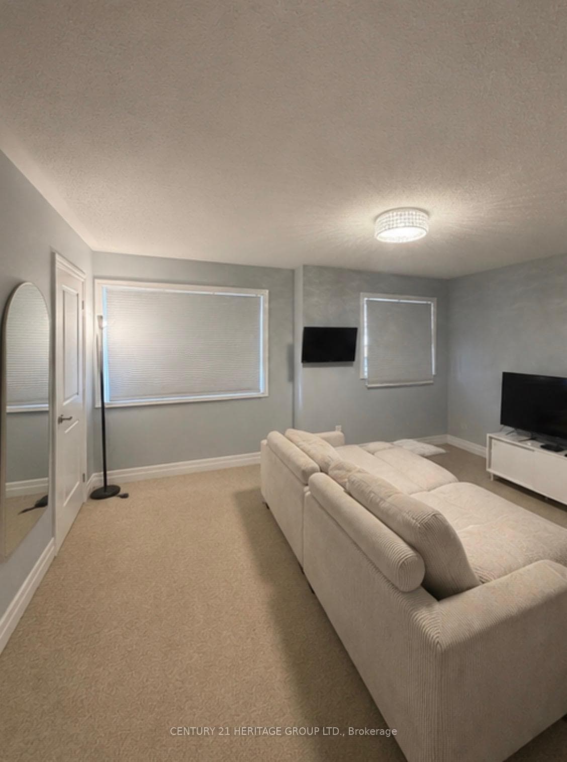 35 Lundigan Drive photo 4