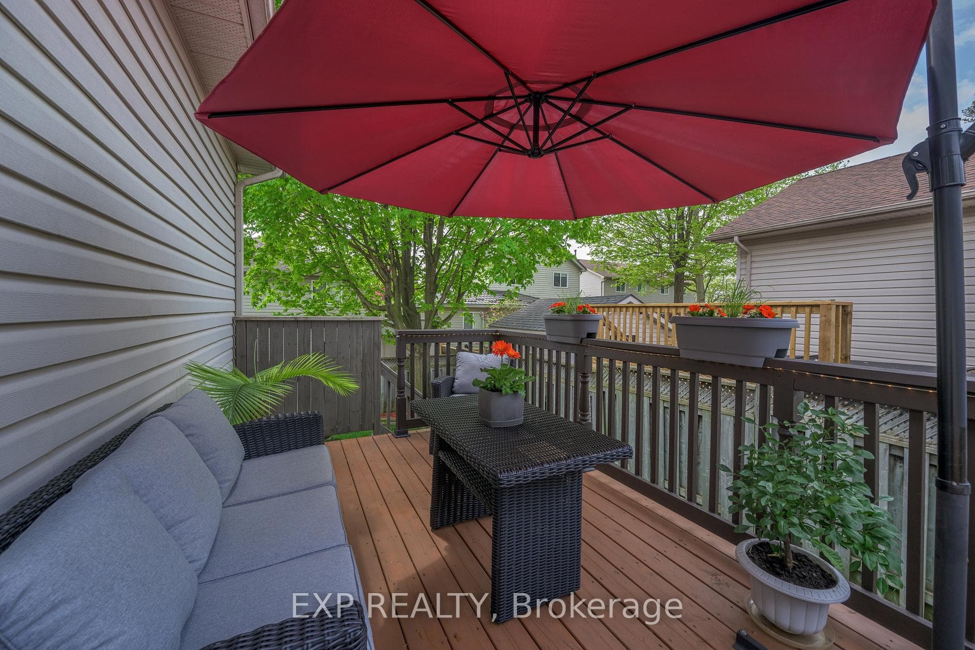 15 Bowcott Crescent photo 33