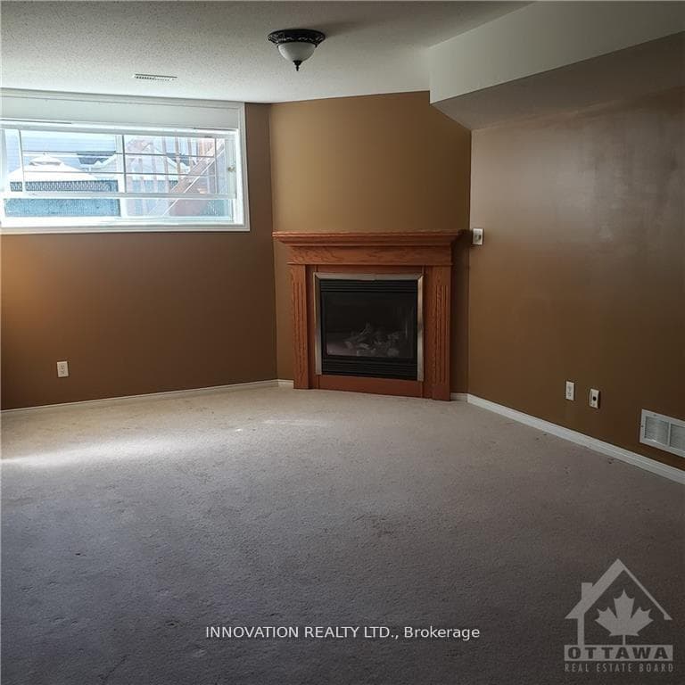 236 FLAMBOROUGH Way photo 11