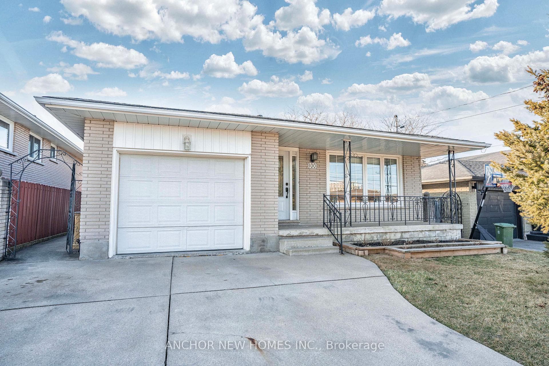 100 Glen Valley Drive photo 1