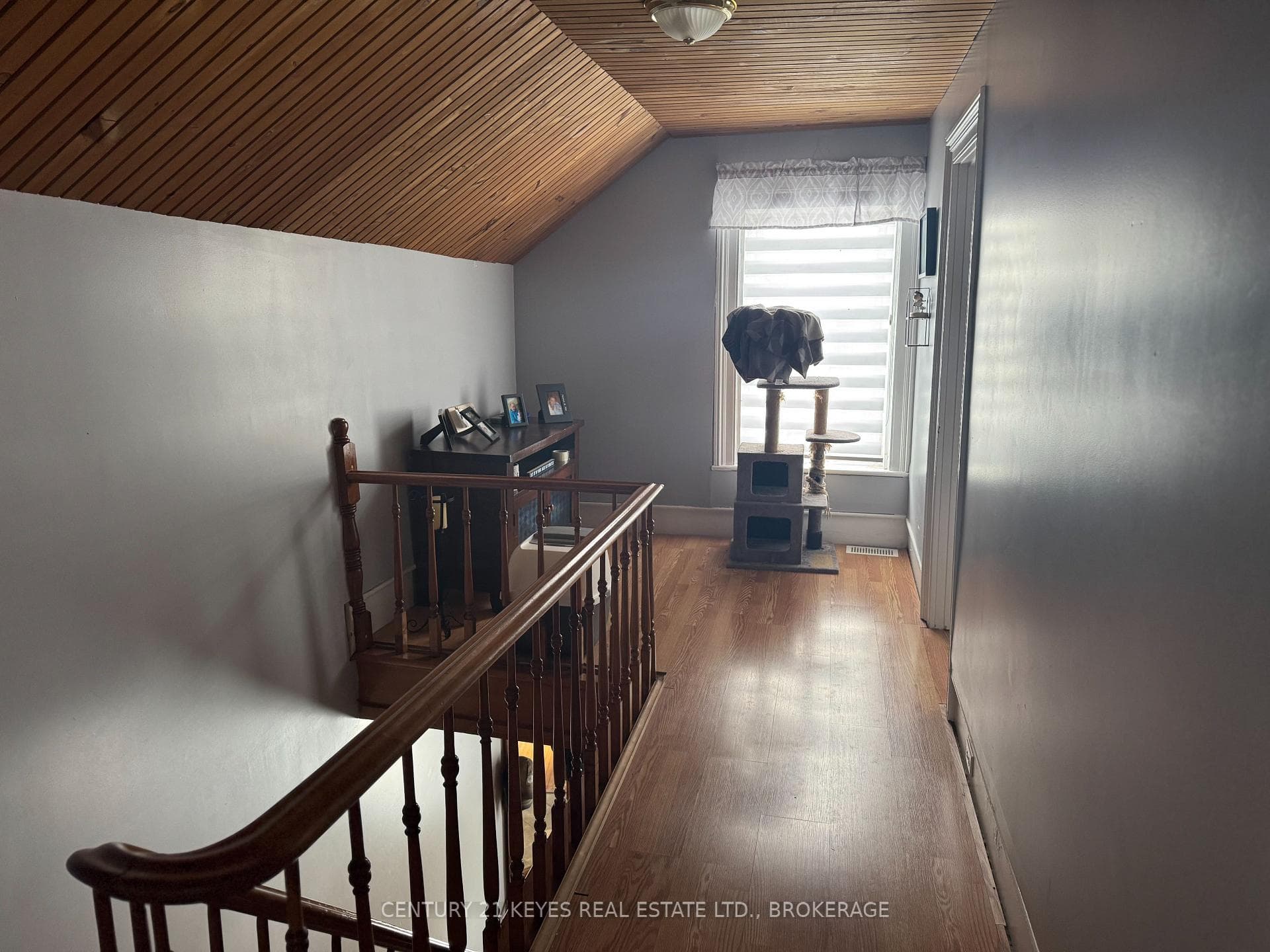 11 James St Street photo 11