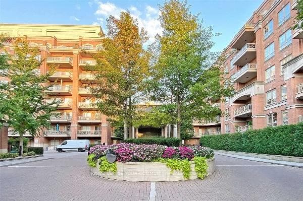 20 Burkebrook Place Unit 610 photo 2