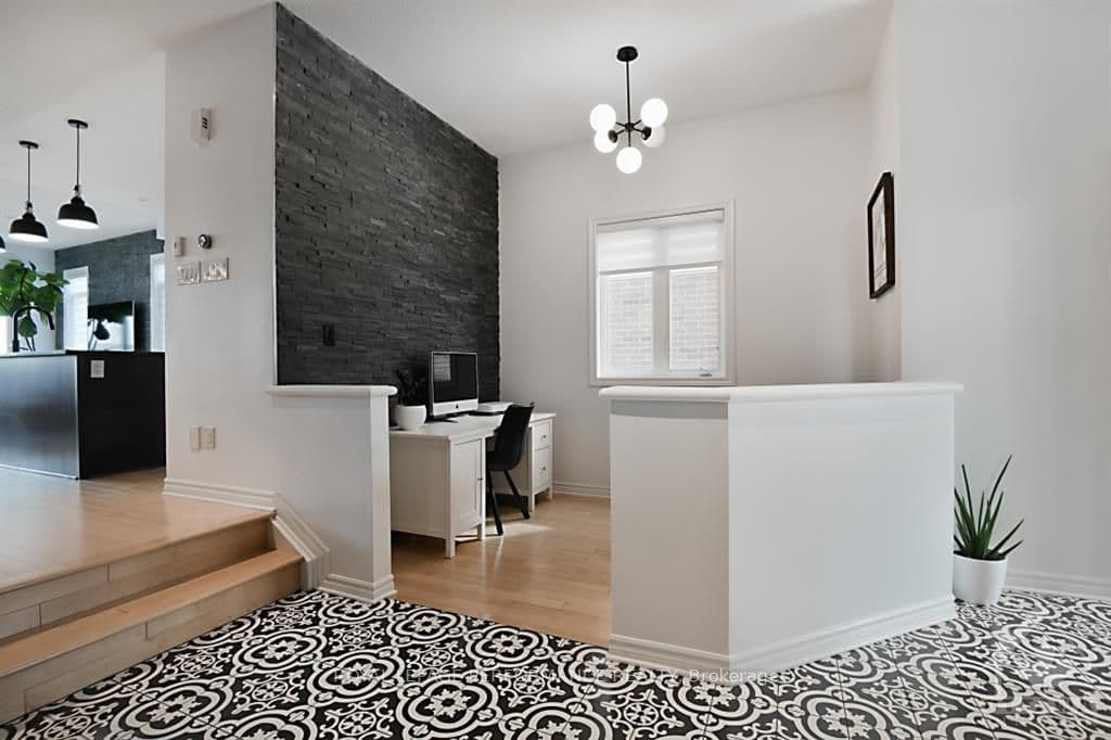 150 MATTINGLY Way photo 7