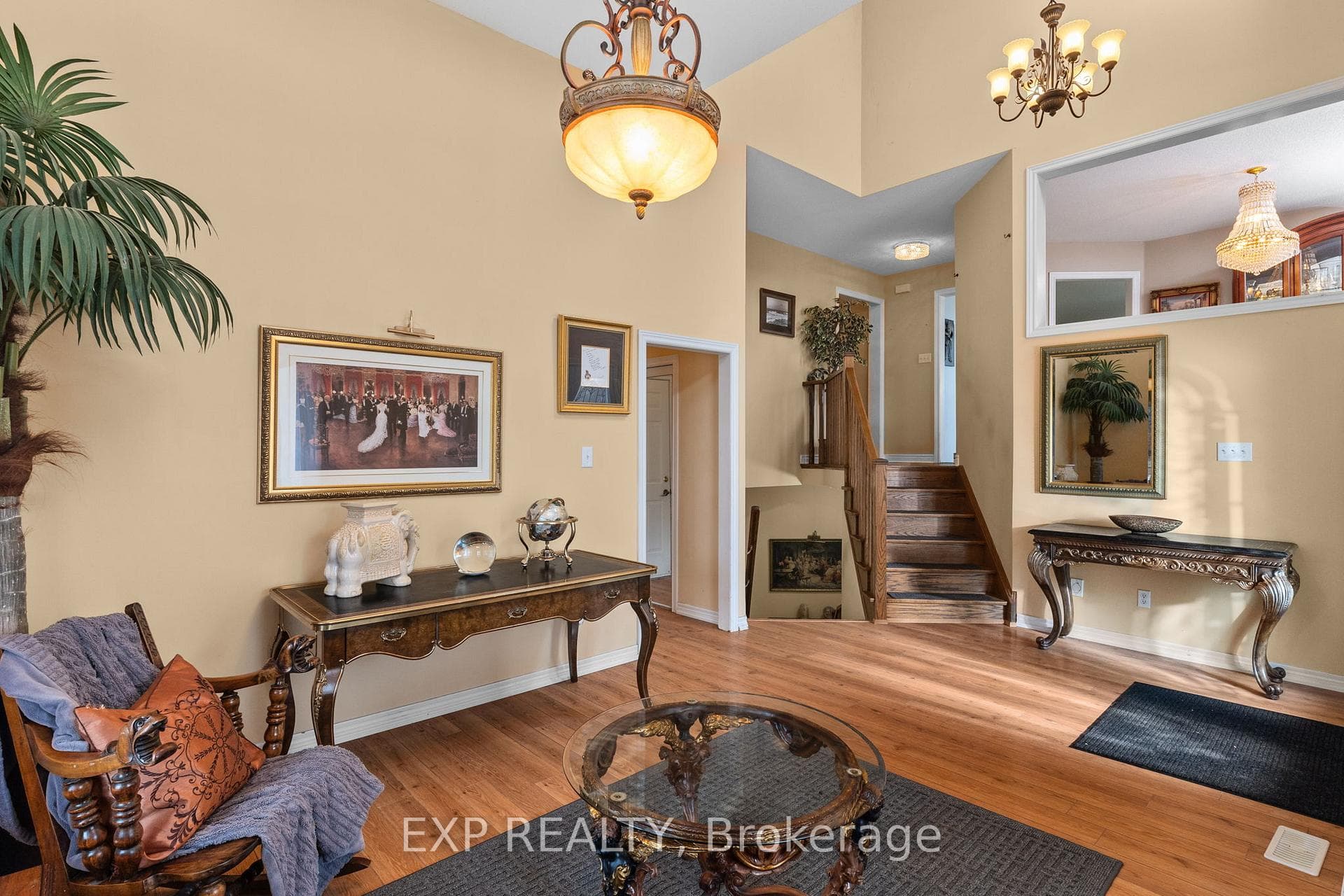 132 Royal Beech Drive photo 7