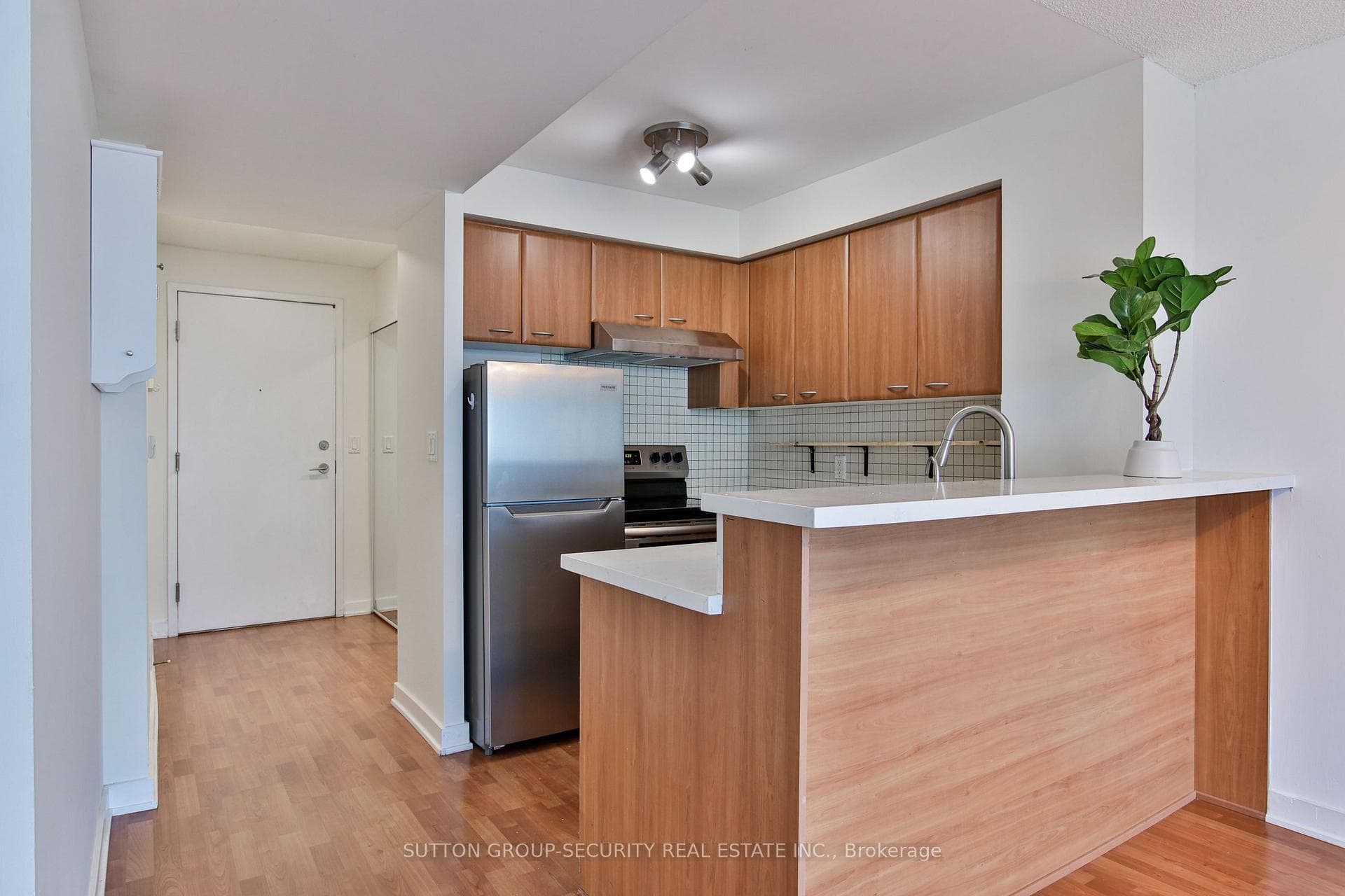36 Lee Centre Drive Unit 2003 photo 10
