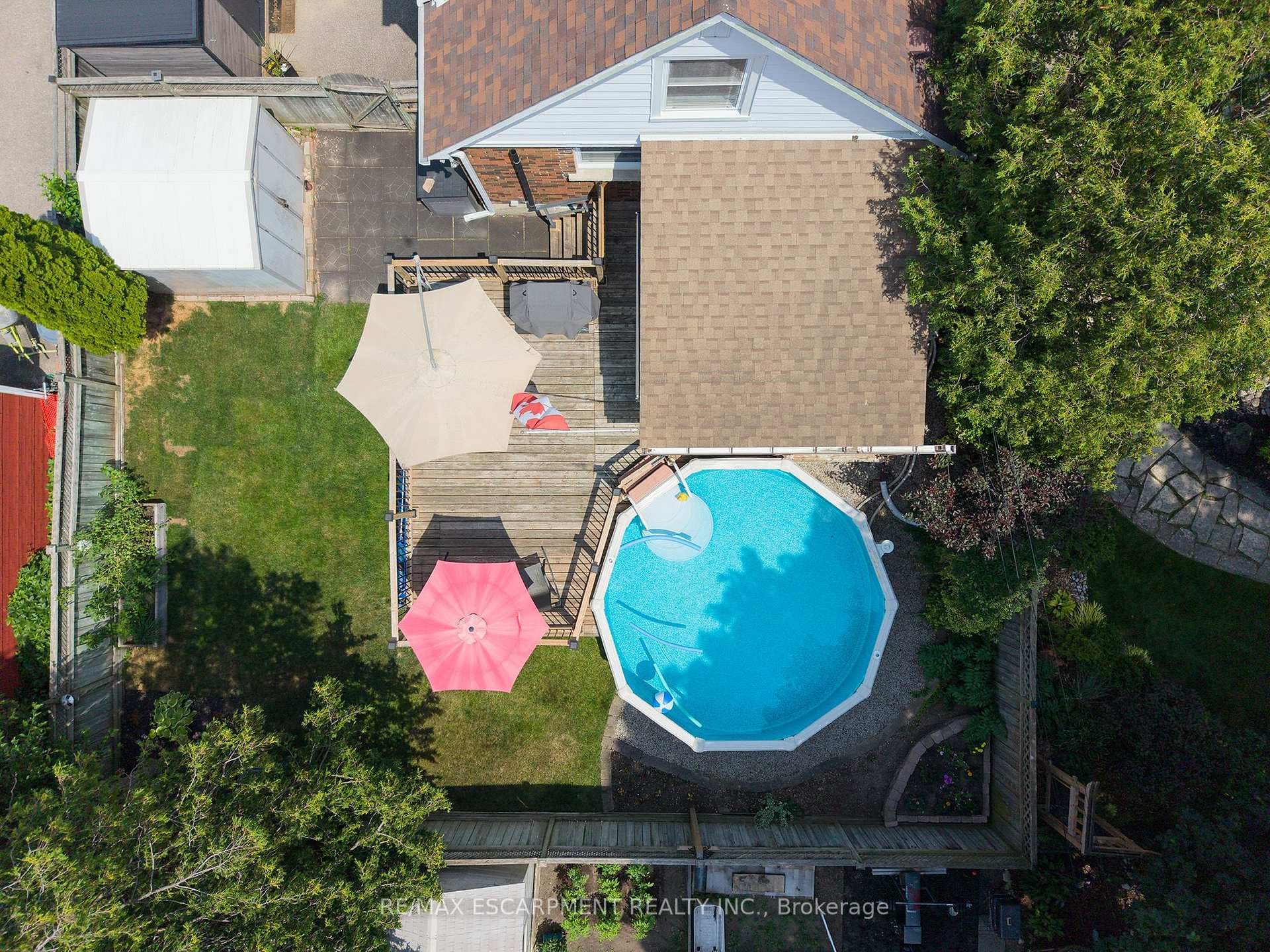 22 Burwell Street photo 37