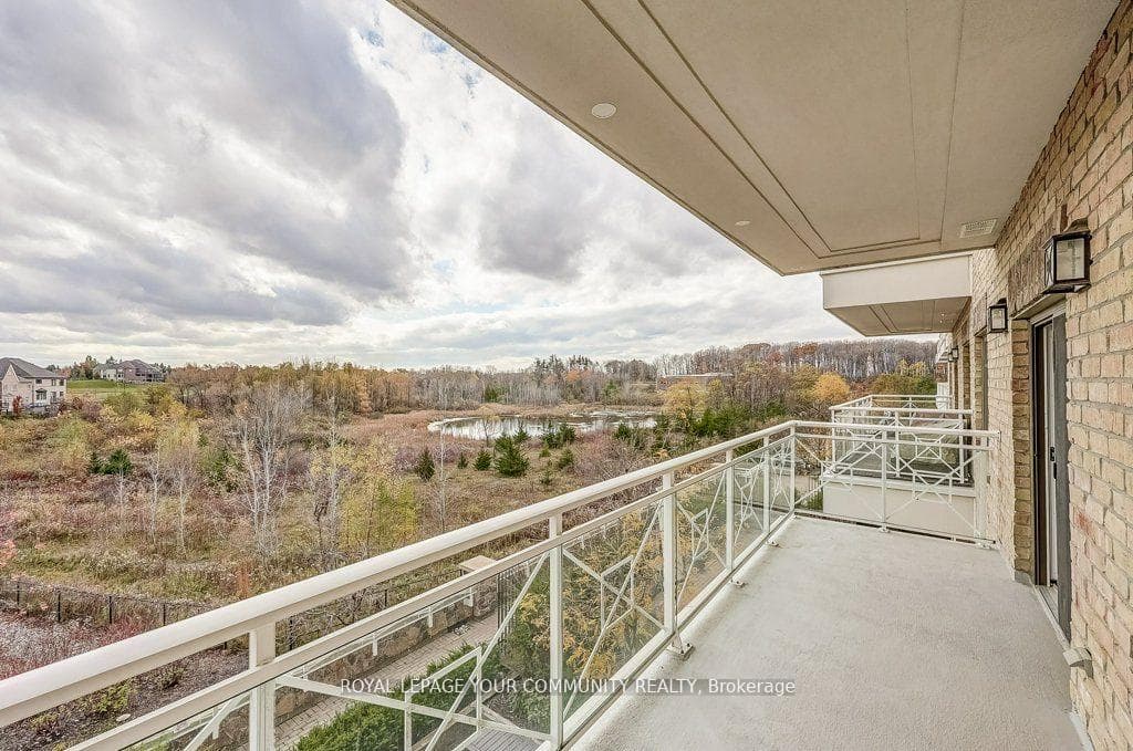 80 Burns Boulevard Unit 221 photo 28