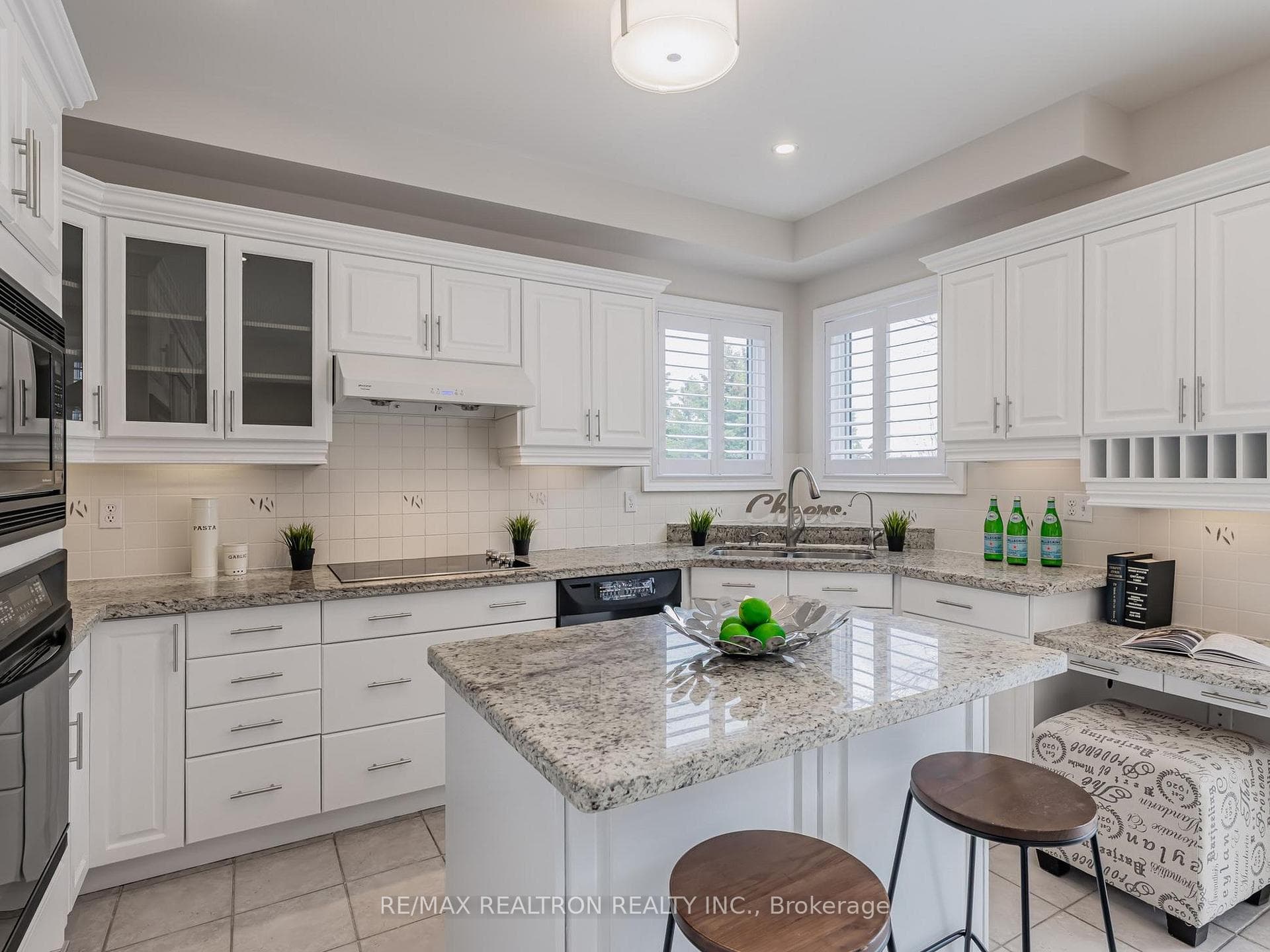 297 Castan Avenue photo 20