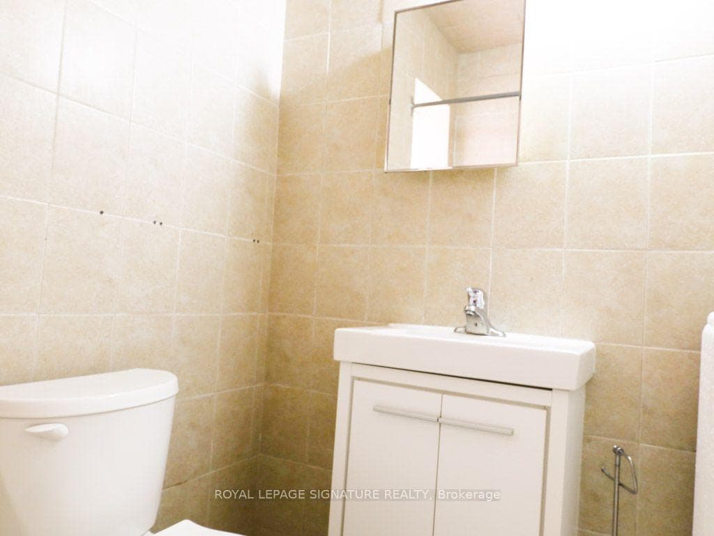 111 Northcliffe Boulevard Unit All Inclusive Upper photo 9