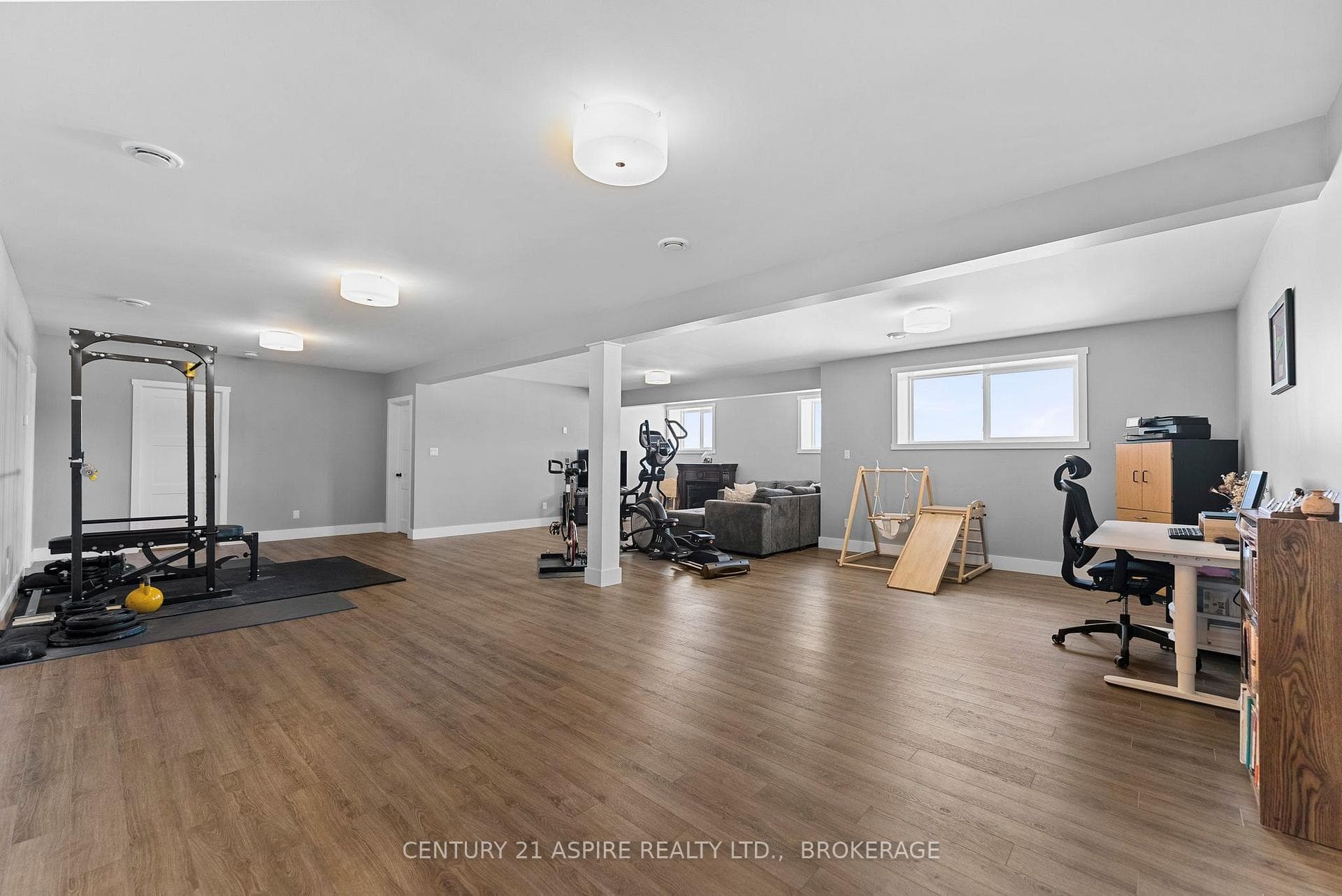 7 FAIRWAY Drive photo 25