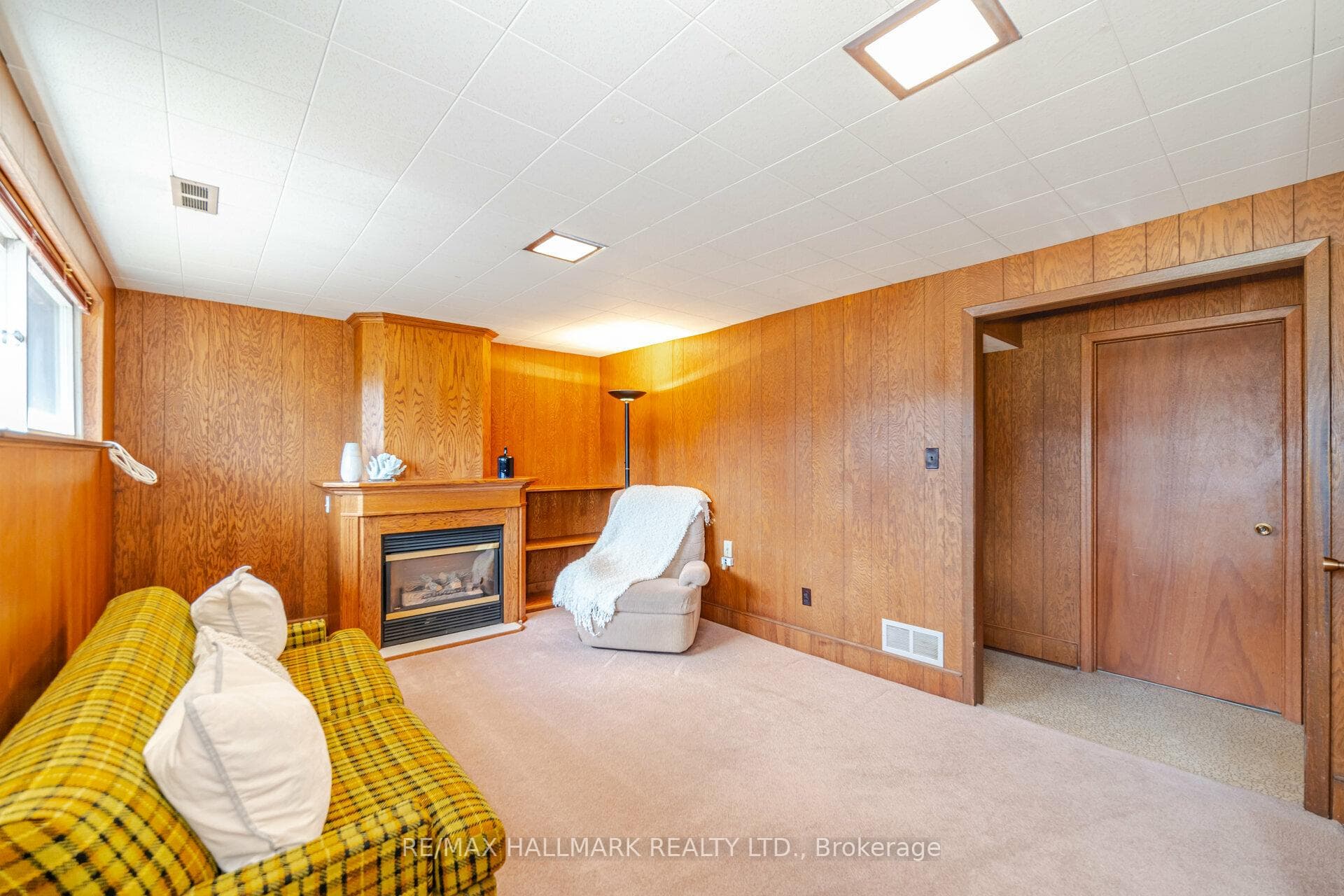 2437 Genevieve Drive photo 20