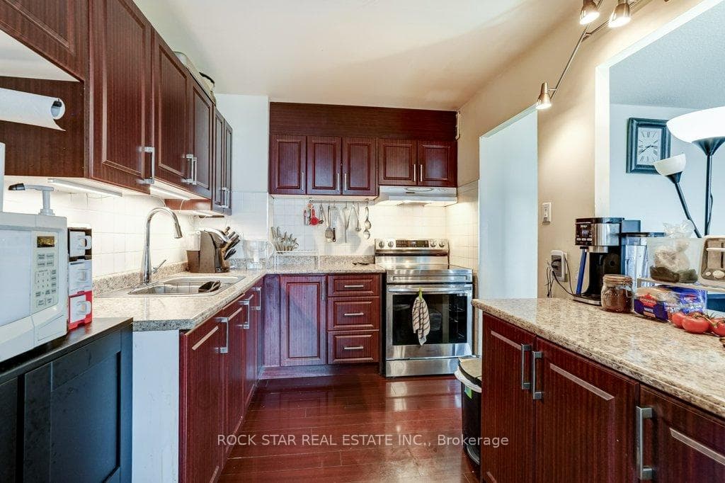 10 Sunny Glenway Unit 1711 photo 13