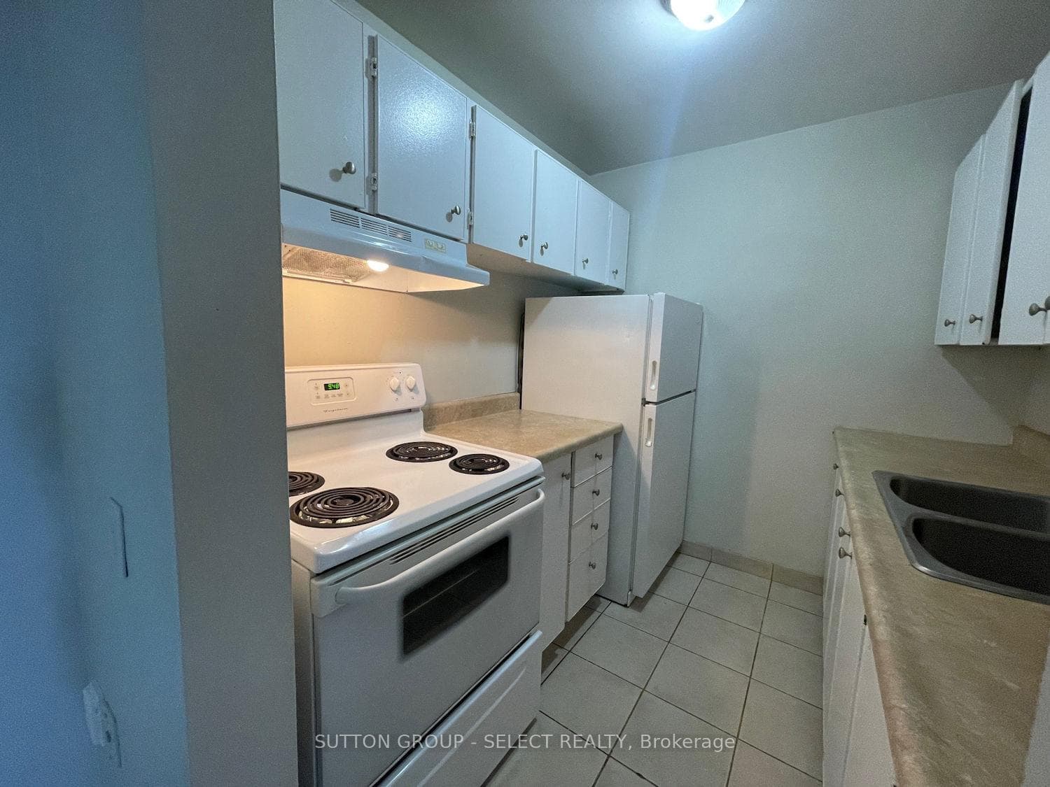 583 Mornington Avenue Unit 609 photo 3