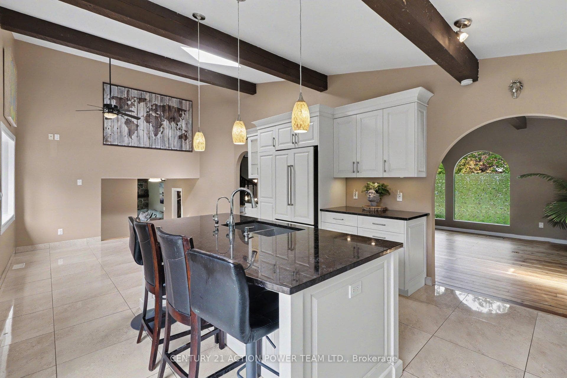 1558 BELLA VISTA Drive photo 12