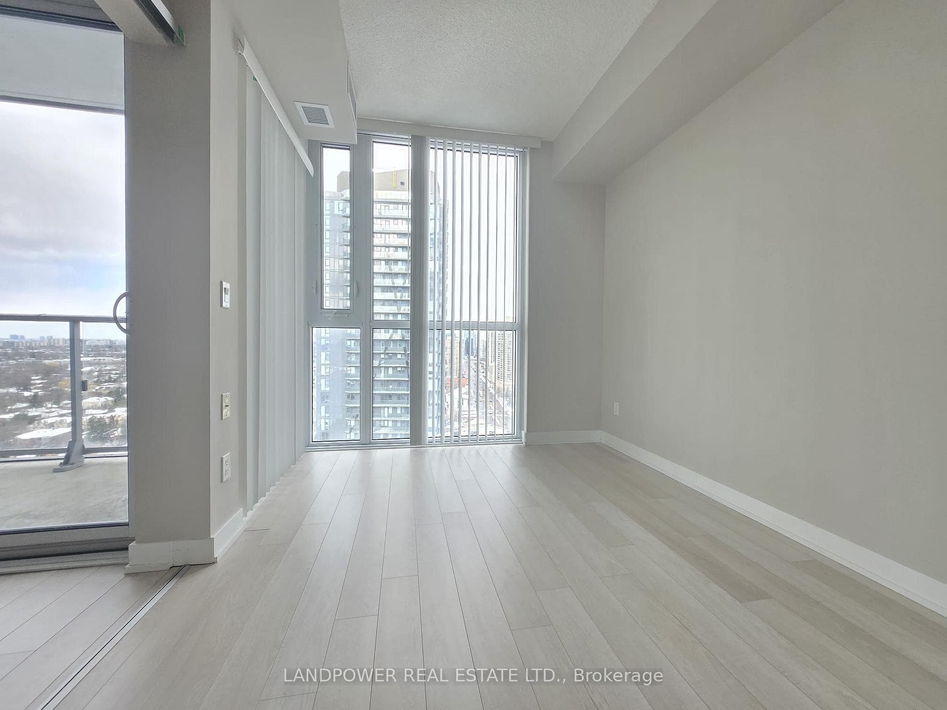 5180 Yonge Street Unit 2004 photo 10