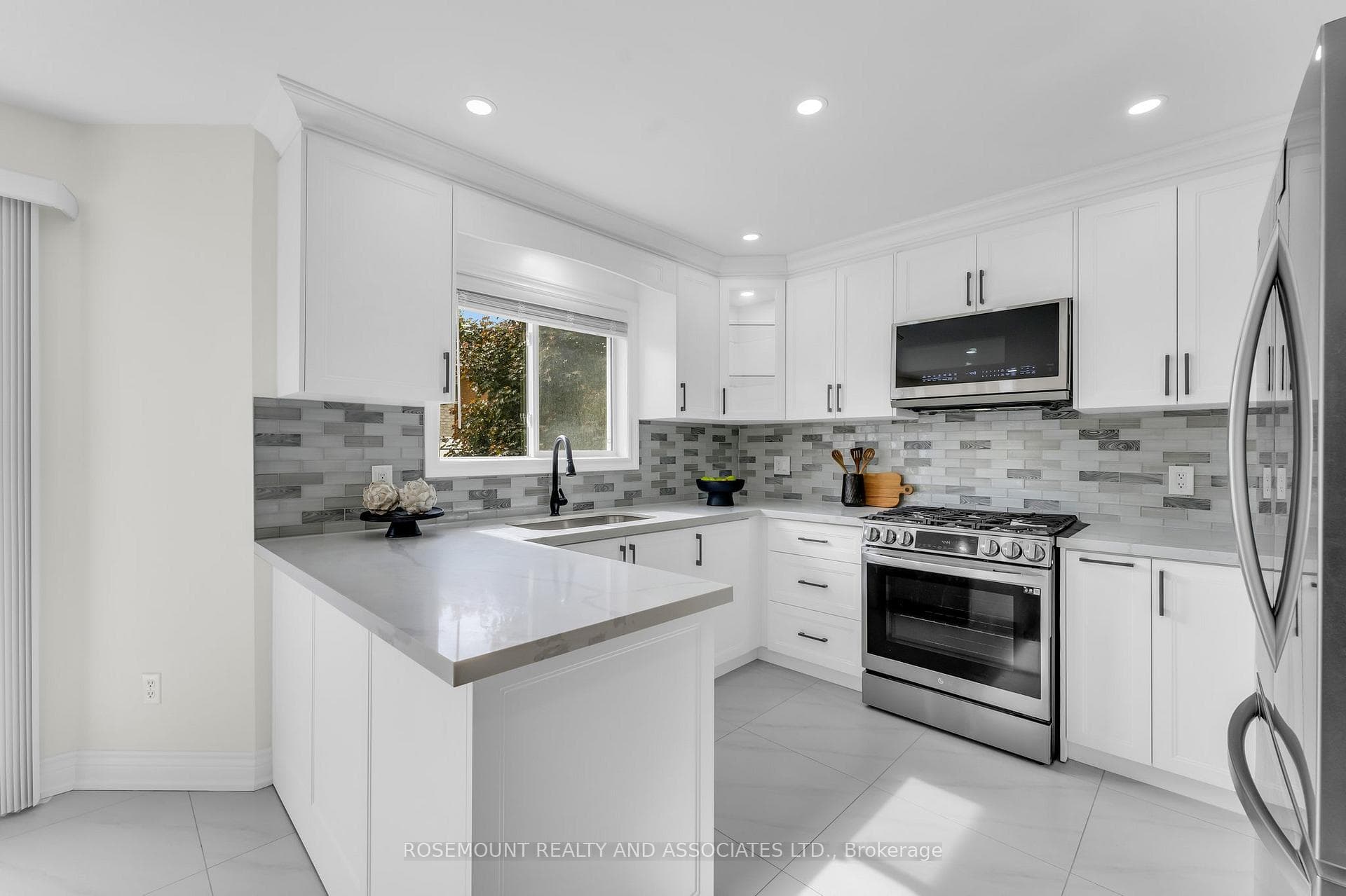 12 Primrose Path Crescent photo 8