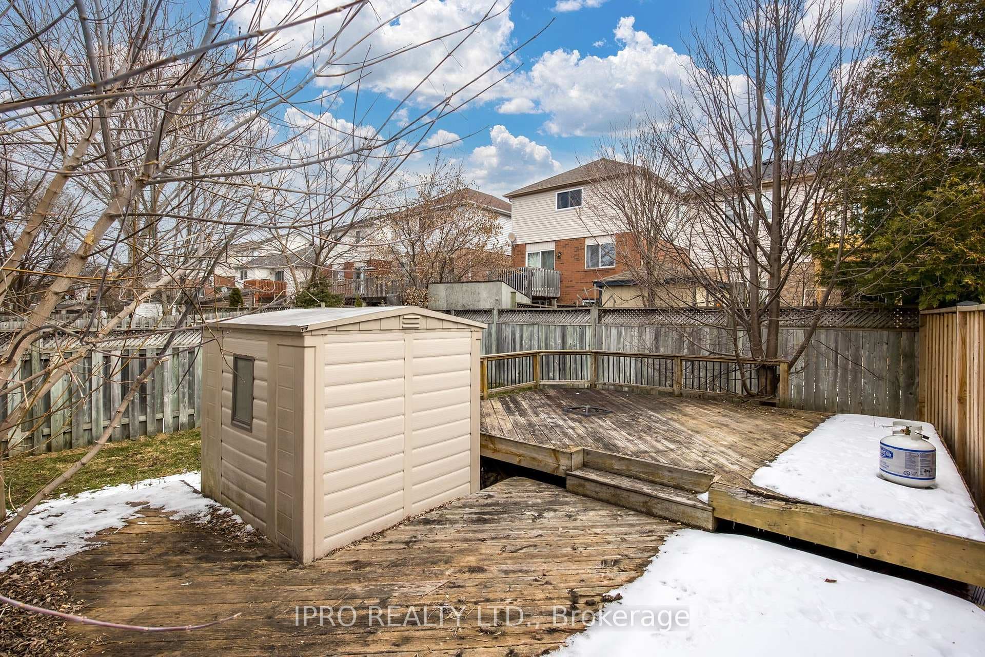 44 Moir Crescent photo 29