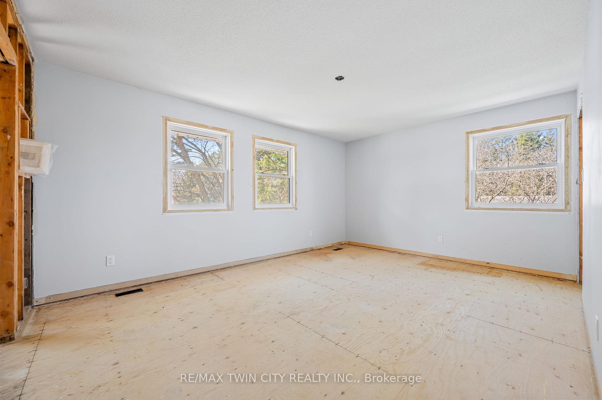 339 Green Acres Drive photo 32