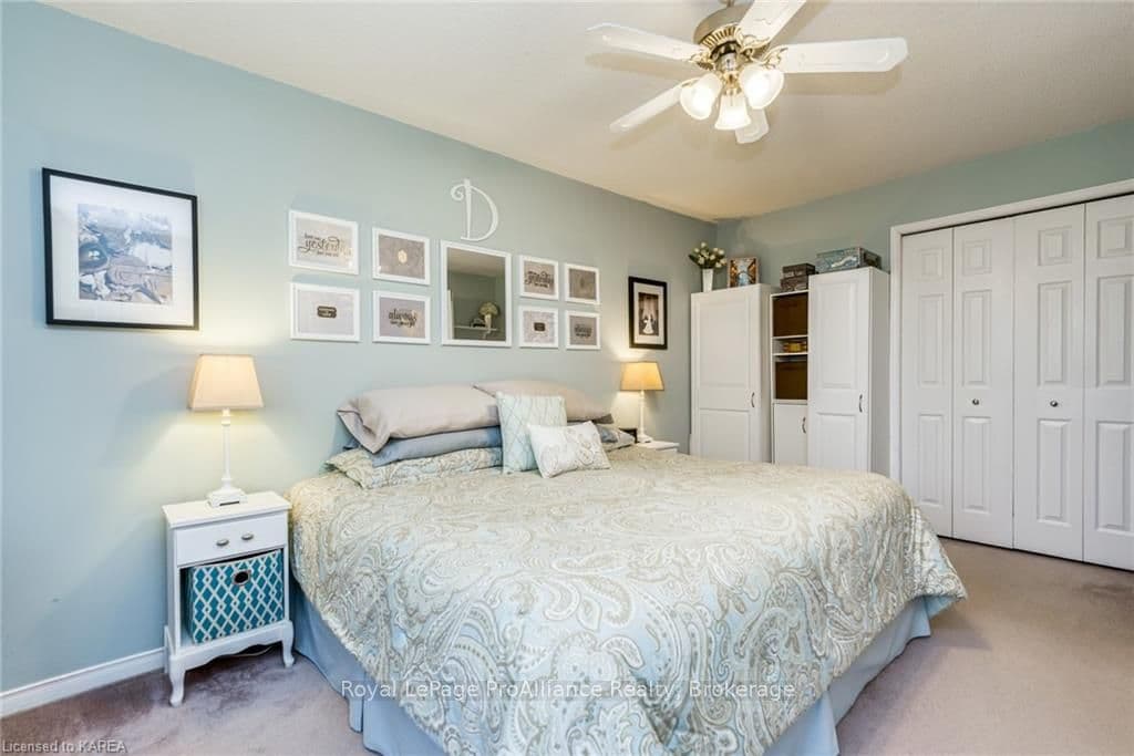 1258 BRACKENWOOD Crescent photo 10