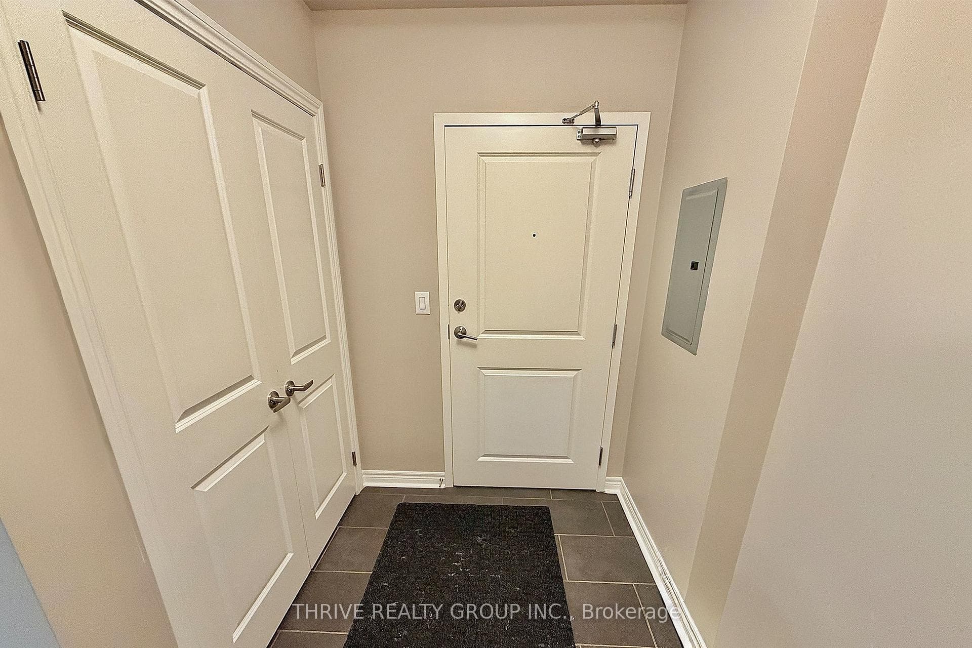 330 RIDOUT Street Unit 1607 photo 2