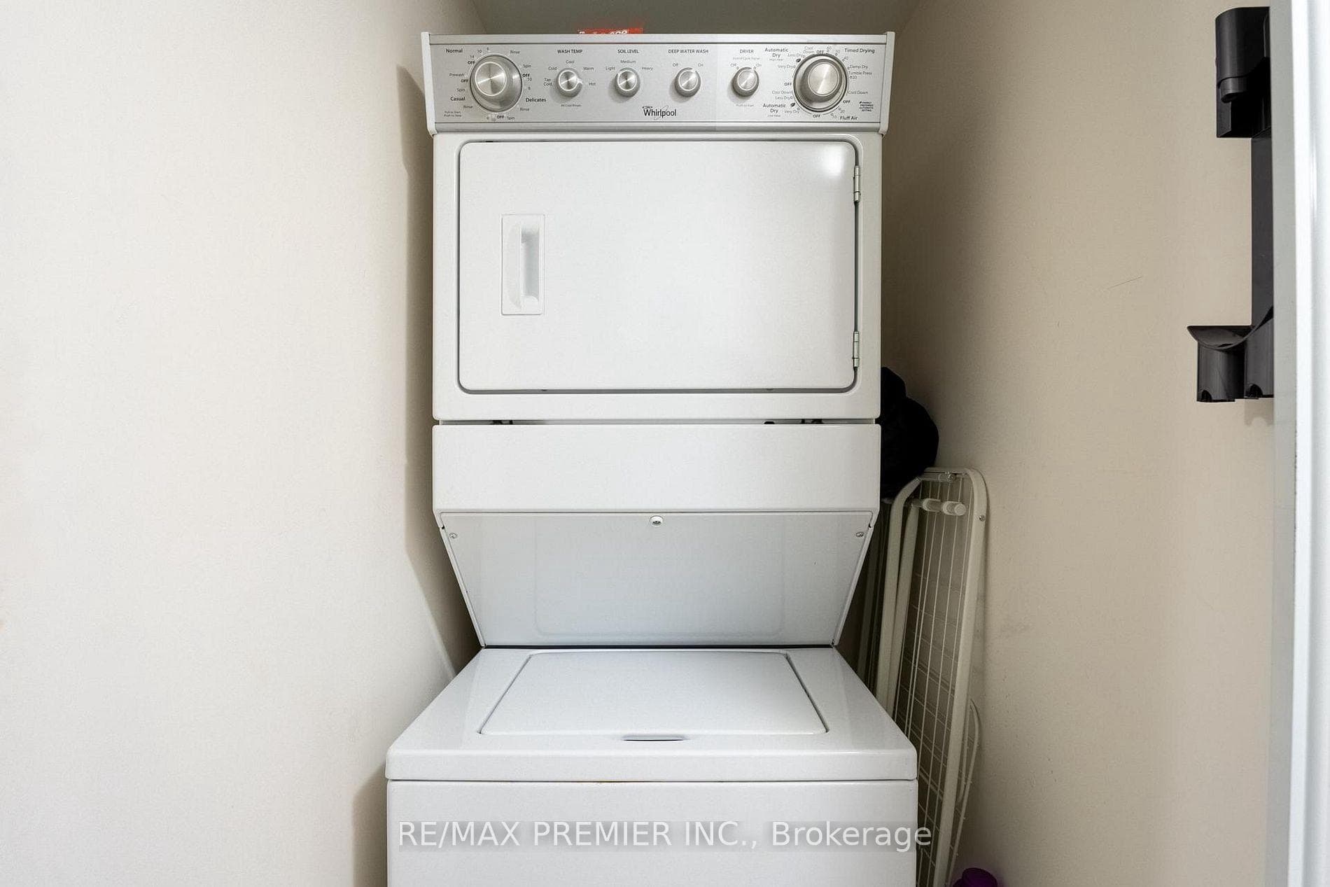 26 Bruce Street Unit B02 photo 13