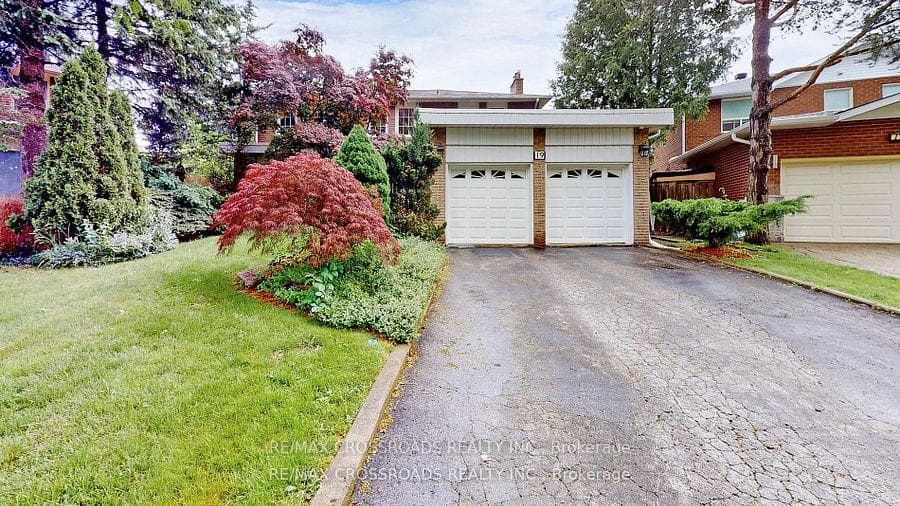 19 Granada Court photo 1