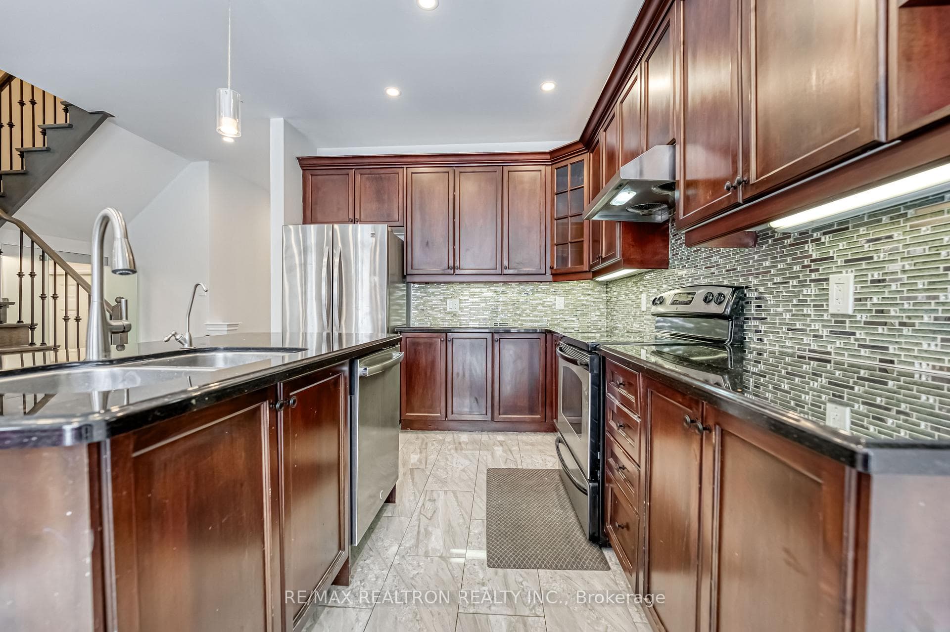 74 Pillar Rock Crescent photo 18