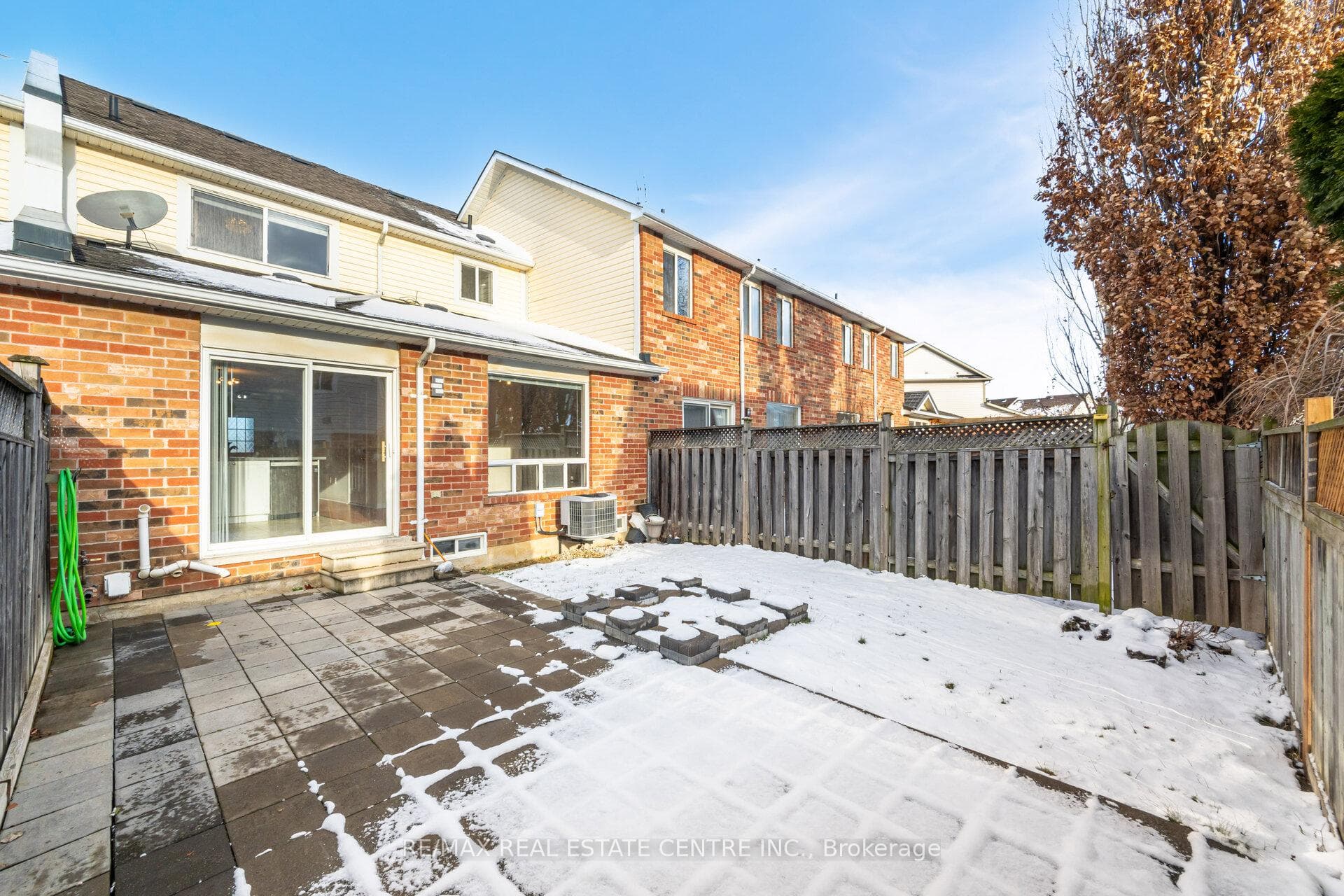 454 Collis Court photo 32