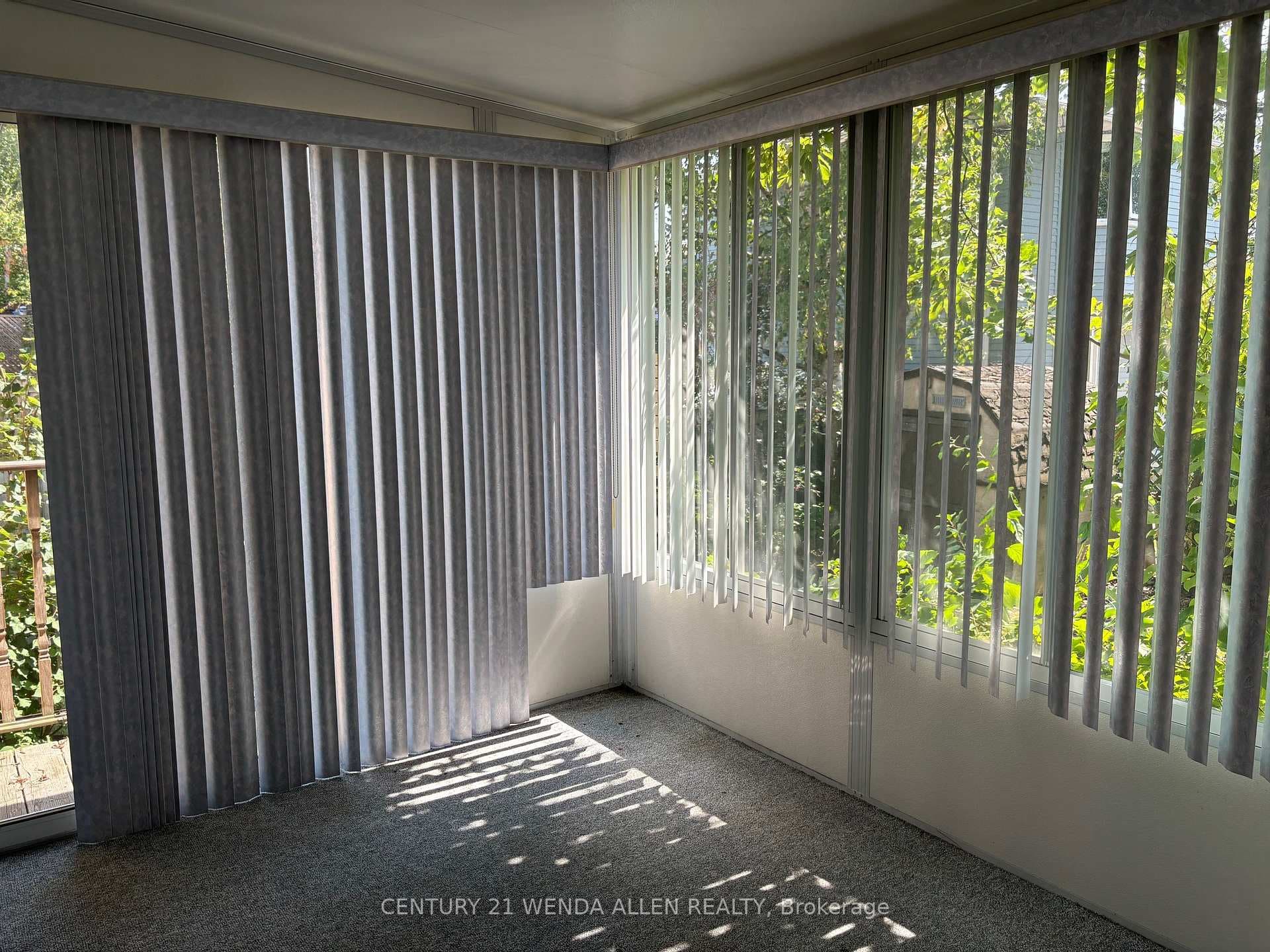421 Oakwood Avenue photo 18