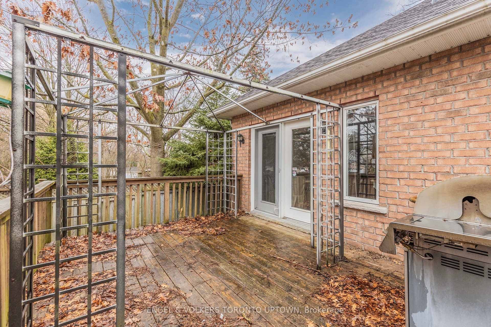 658 Gorham Street photo 34