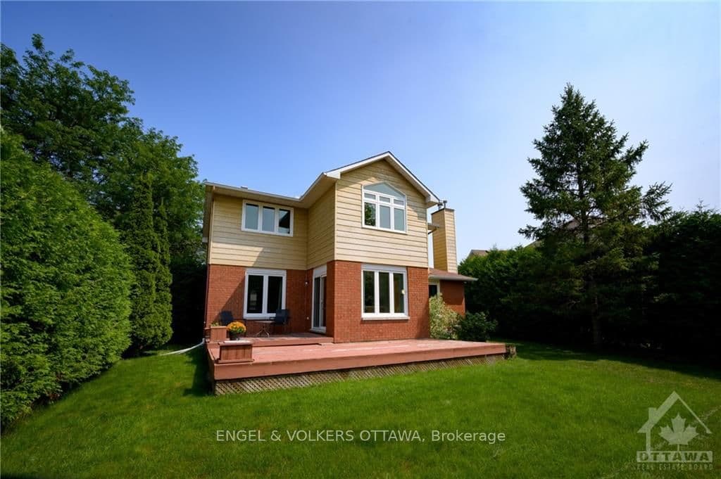 32 WINDFIELD Crescent photo 30