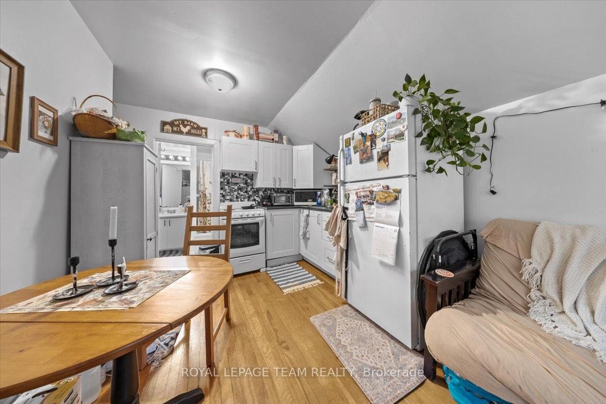 152 Glebe Avenue photo 12
