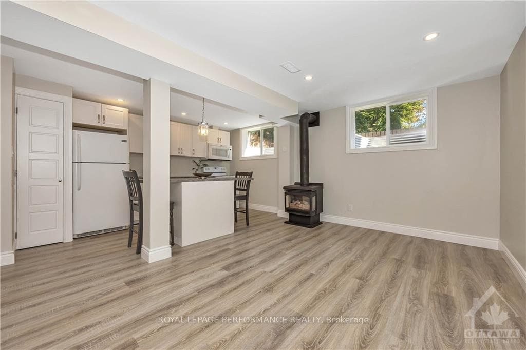 336 TULIP Crescent Unit B photo 6