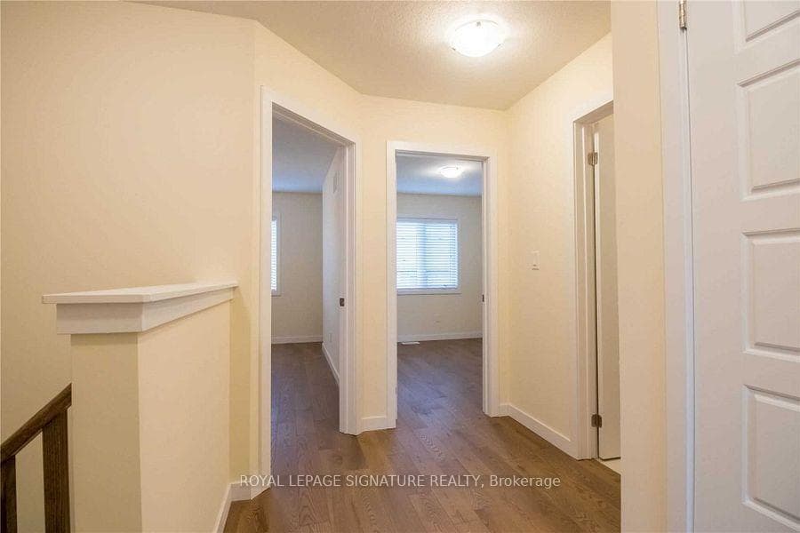 76 Scarletwood Street photo 32
