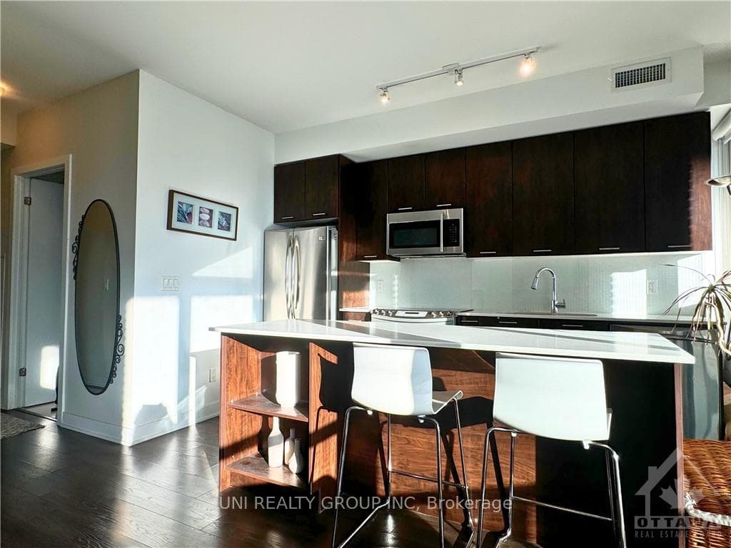 169 FORT YORK Boulevard Unit 706 photo 10
