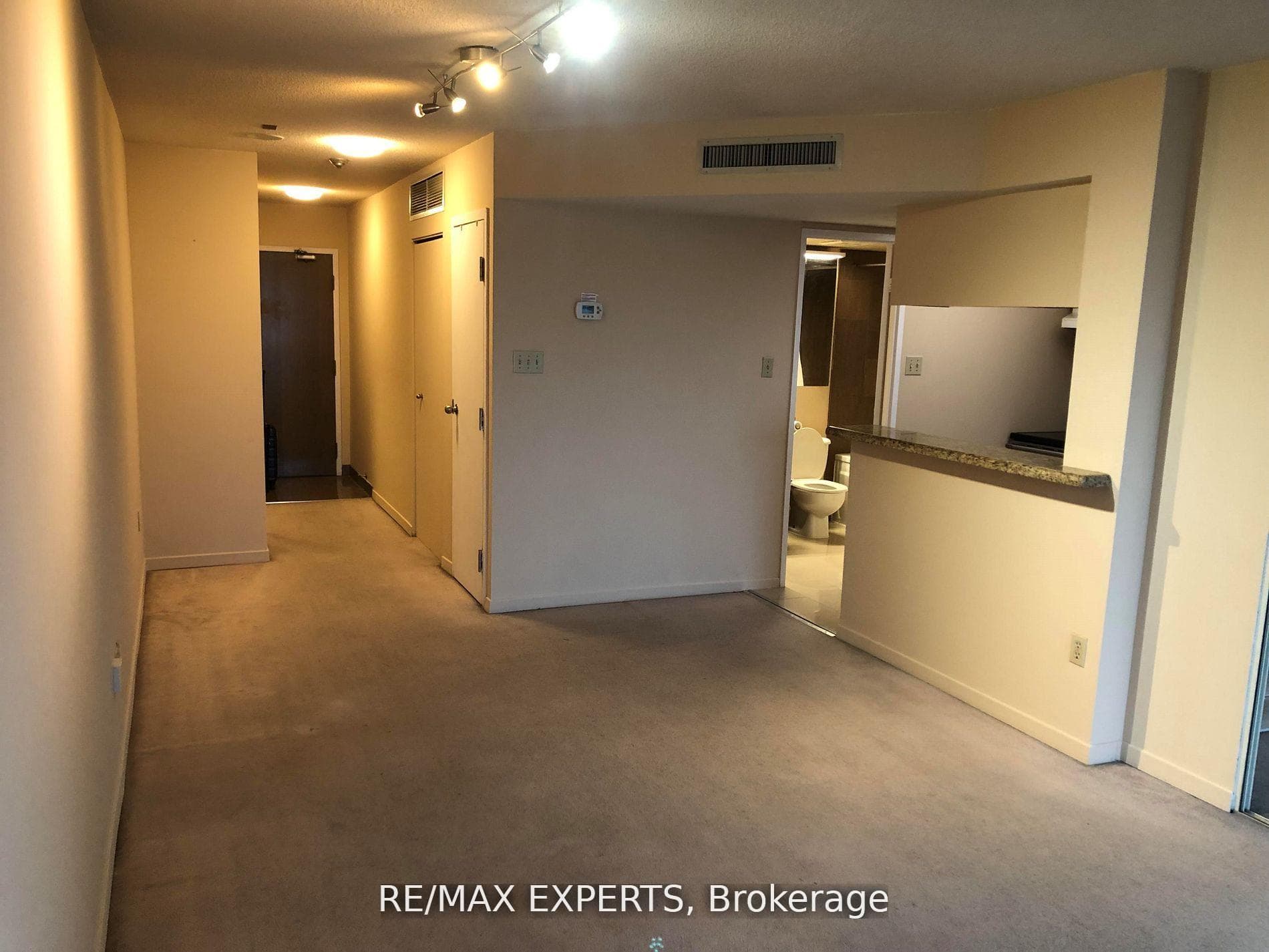 1001 Bay Street Unit 2116 photo 8