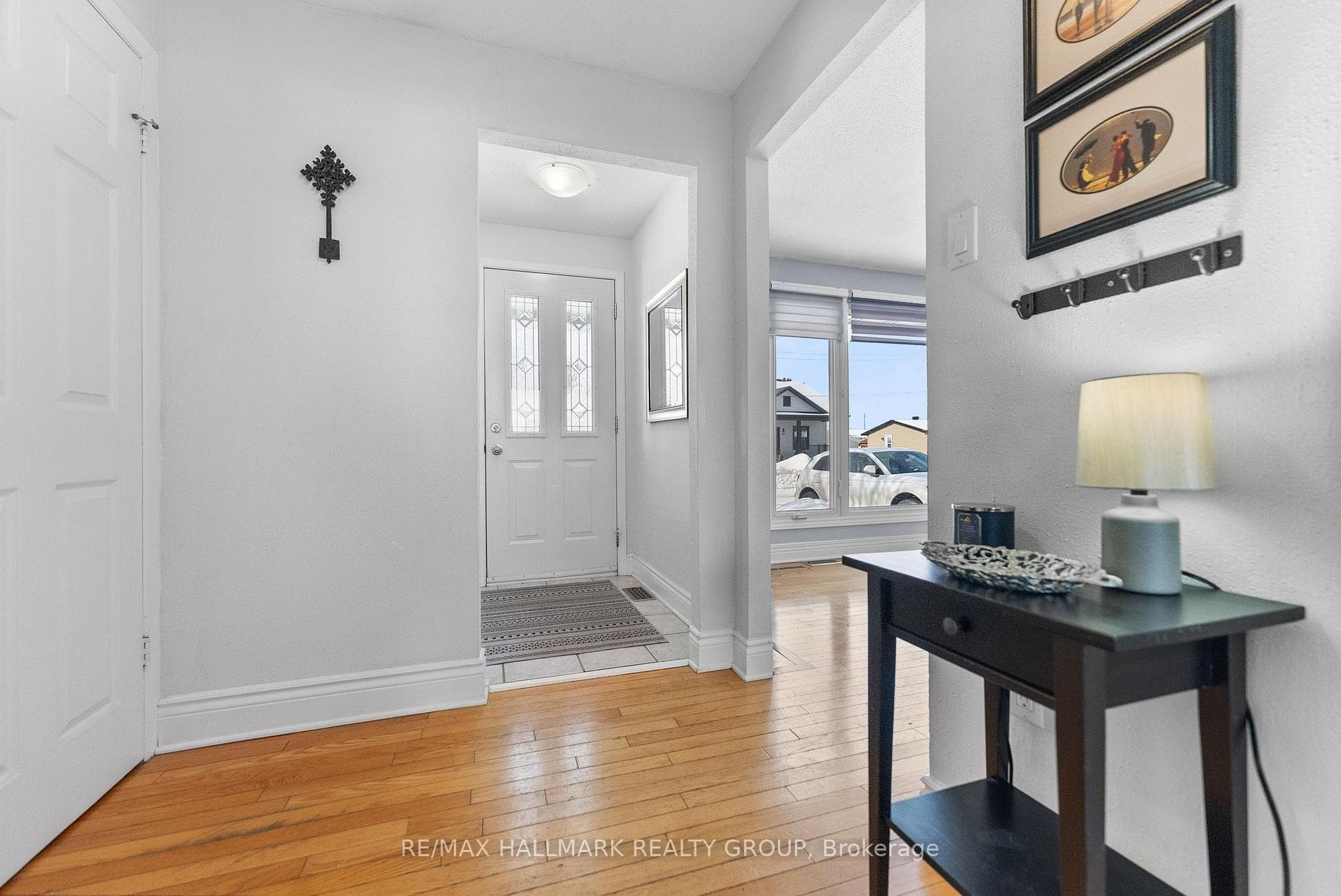 411 Gilles Street photo 9