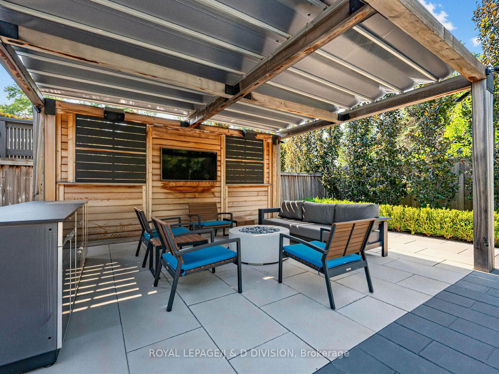 146 Glenvale Boulevard photo 40