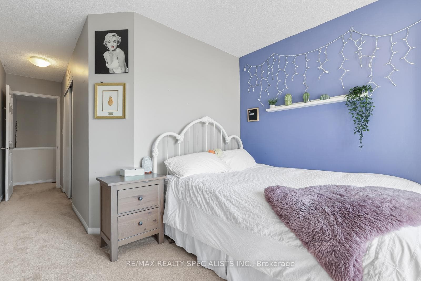 3370 Redpath Circle photo 28