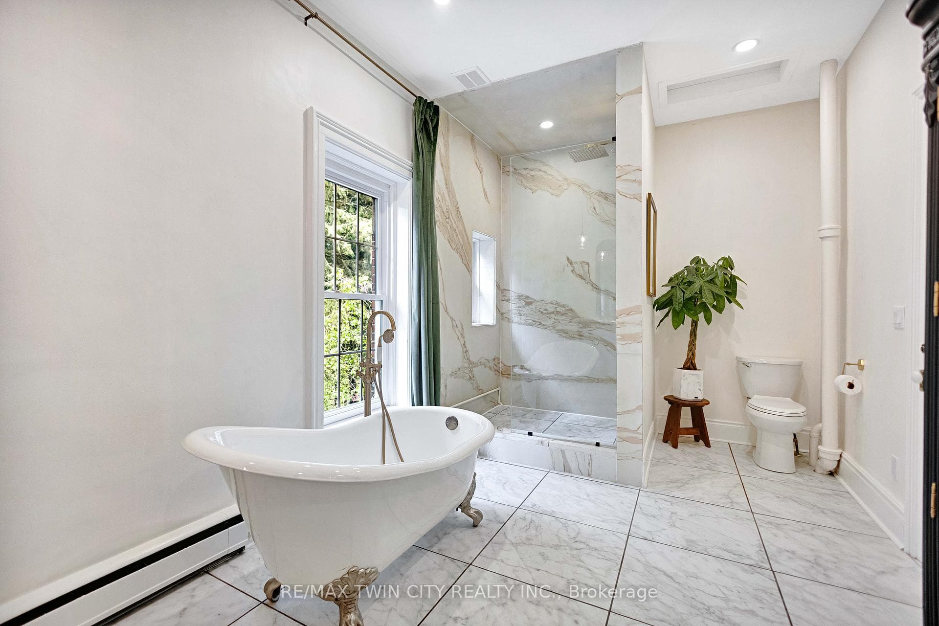 651 West Street photo 20