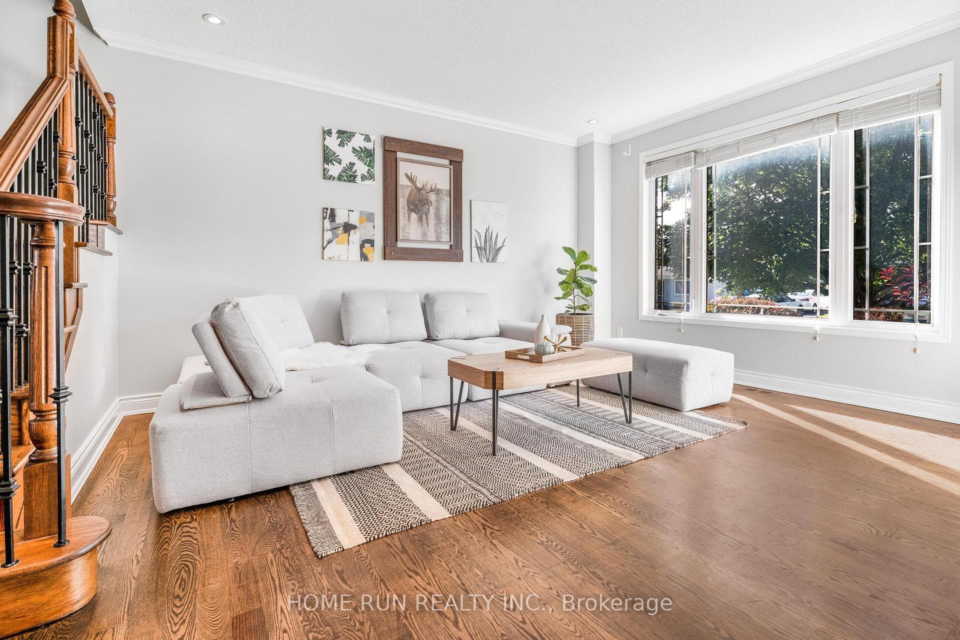 1157 Elmlea Drive photo 4