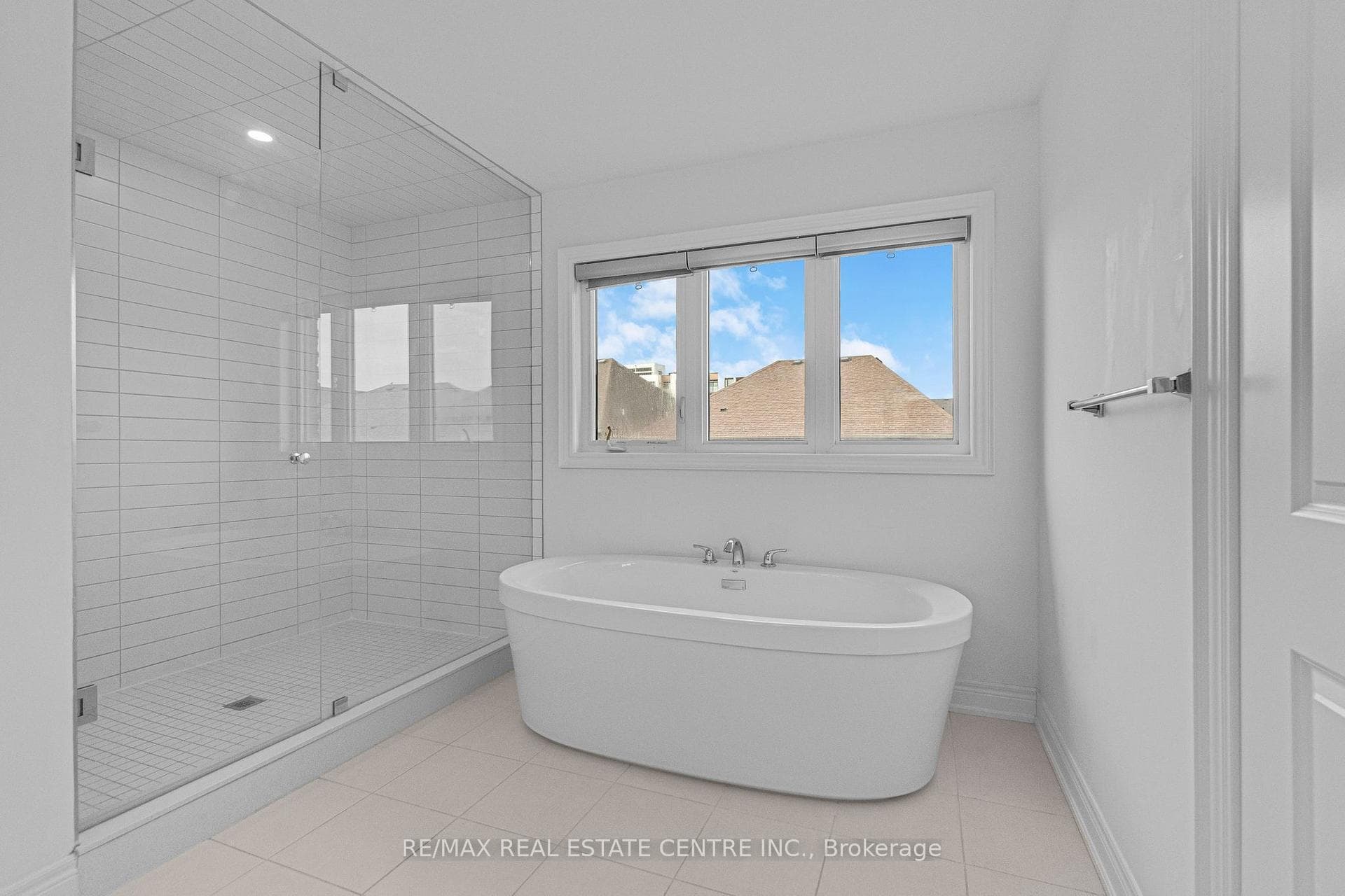 1319 Britton Crescent photo 25