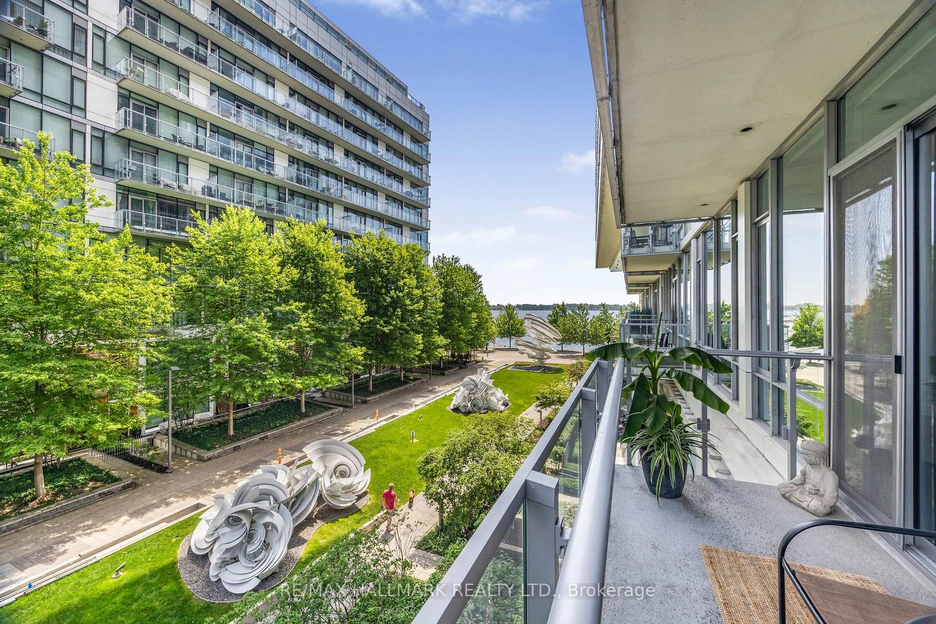 29 Queens Quay N/A Unit 318 photo 25