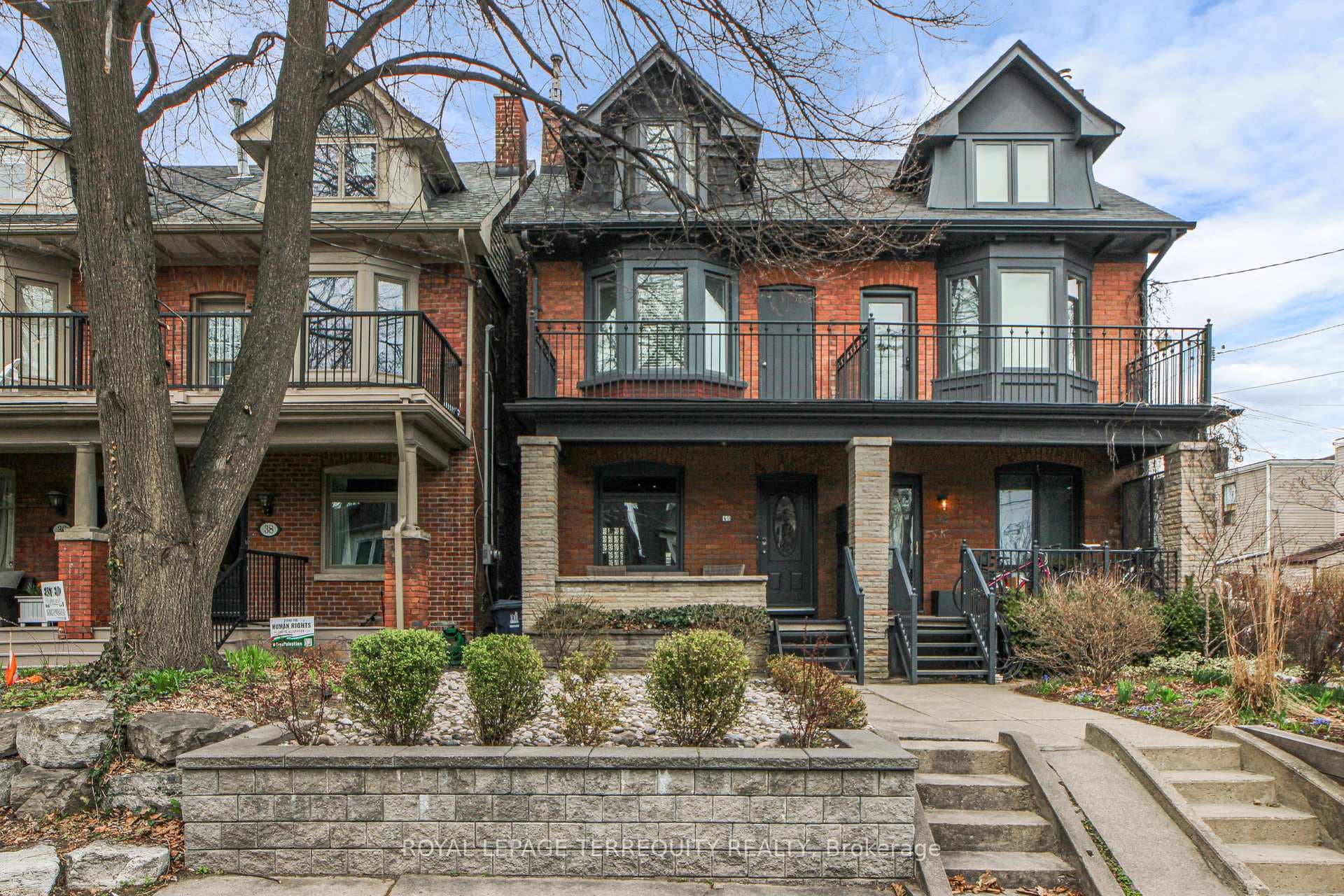 40 Strathcona Avenue photo 1