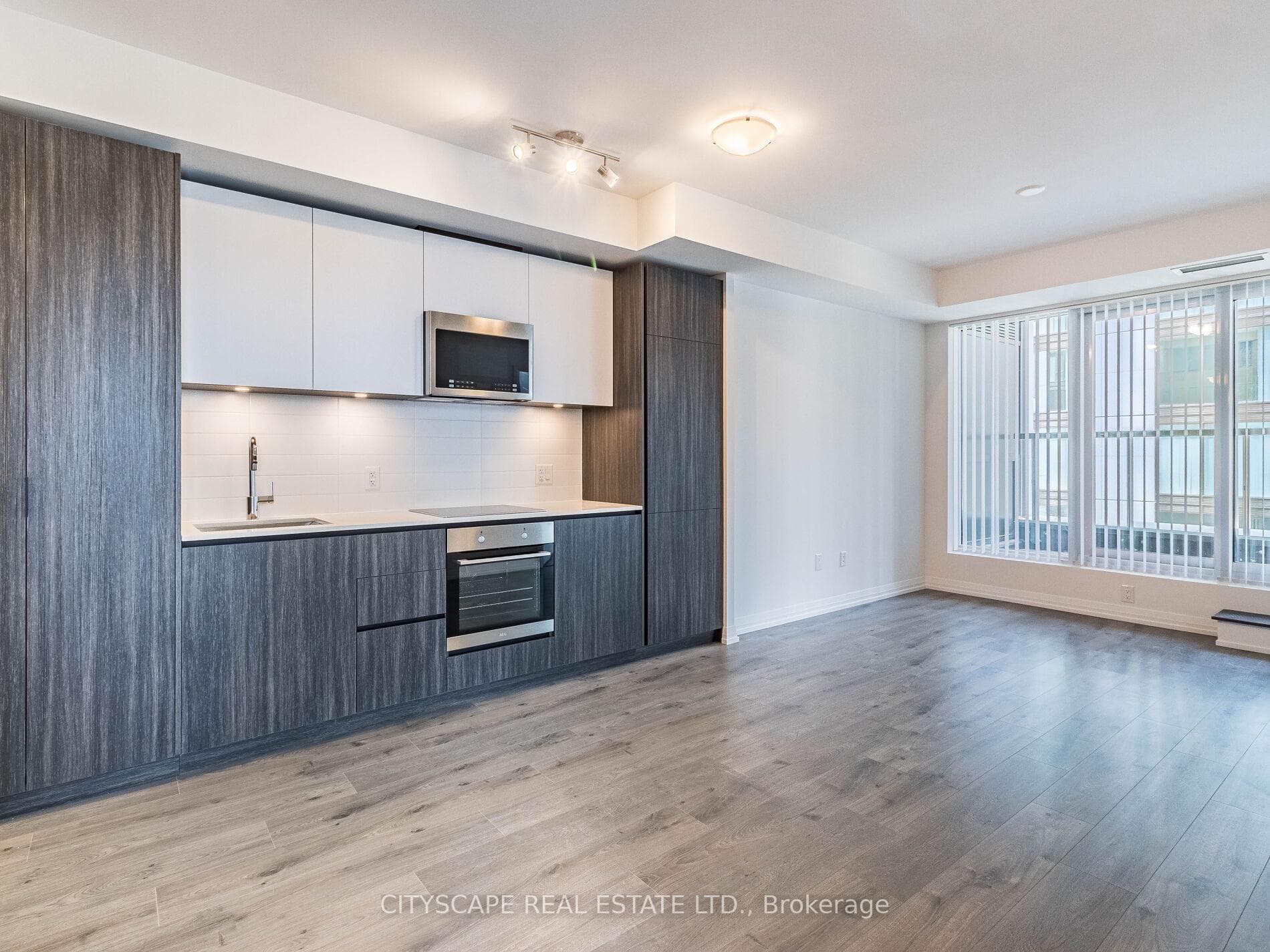 28 Widmer Street Unit 2723 photo 8