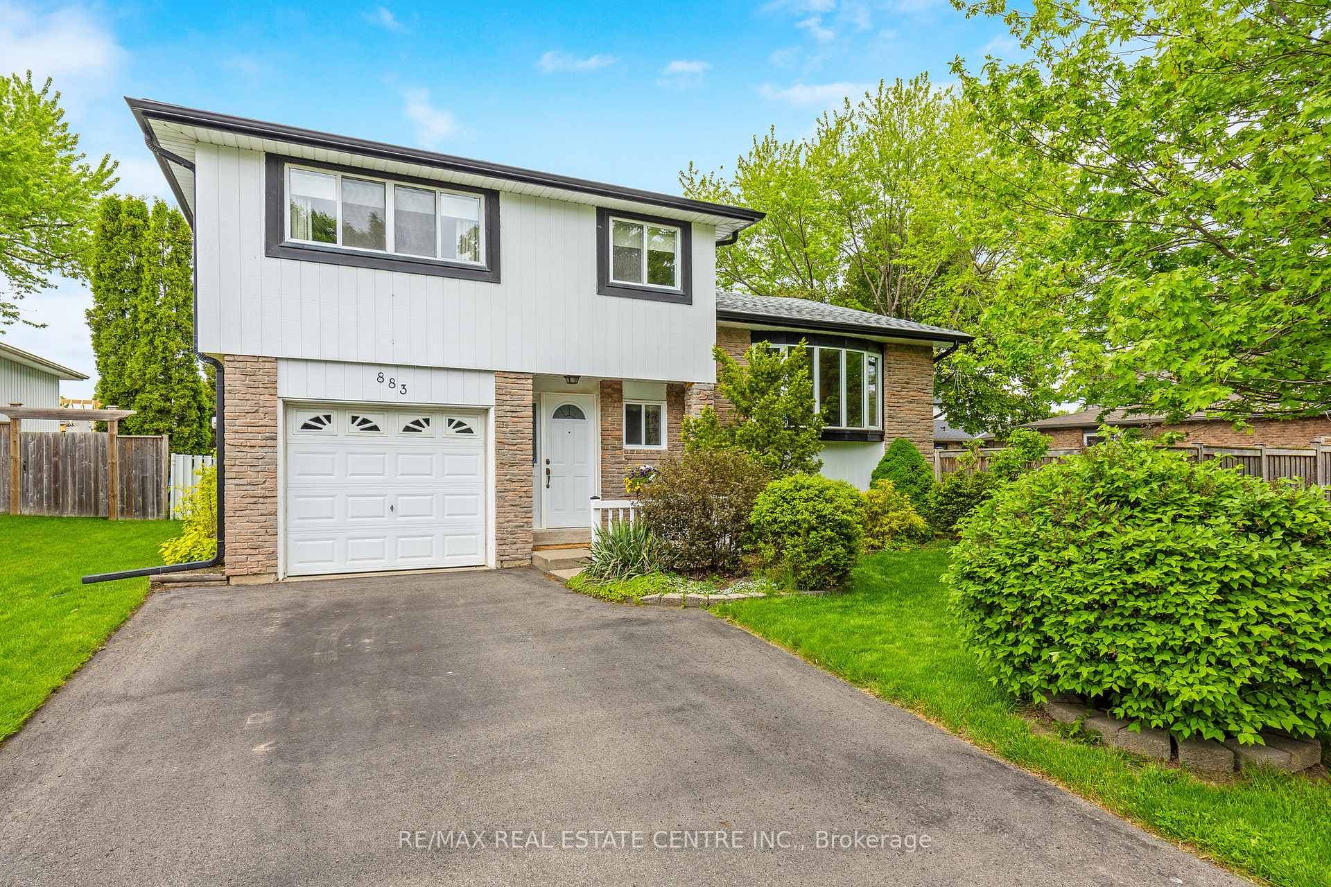 883 Maple Avenue photo 2