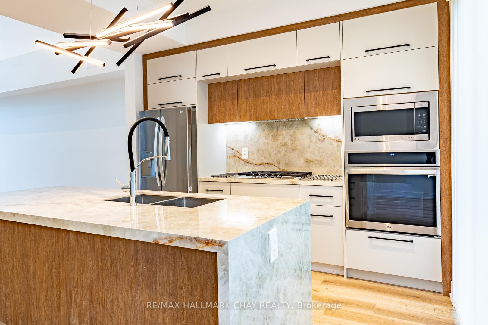 3706 Quayside Drive photo 5