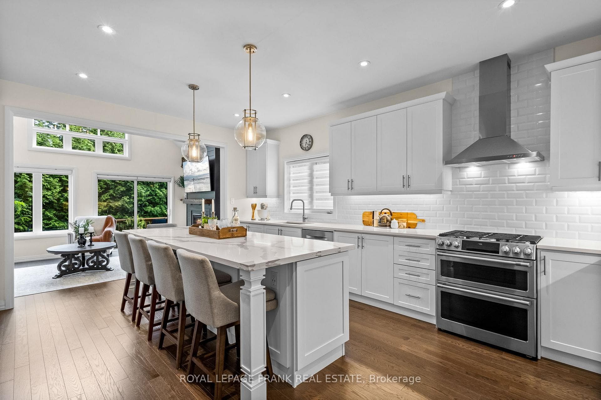 106 Holtby Court photo 11