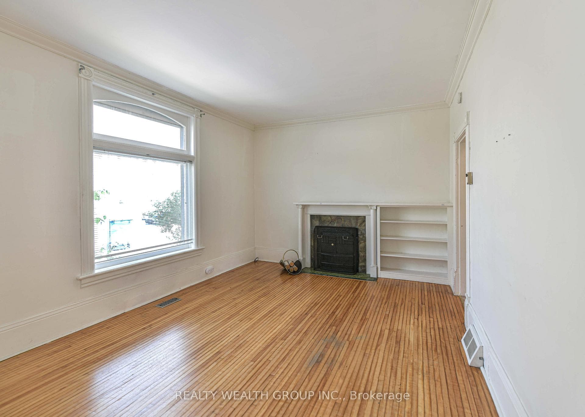 23 Penetang Street Unit 2 photo 11
