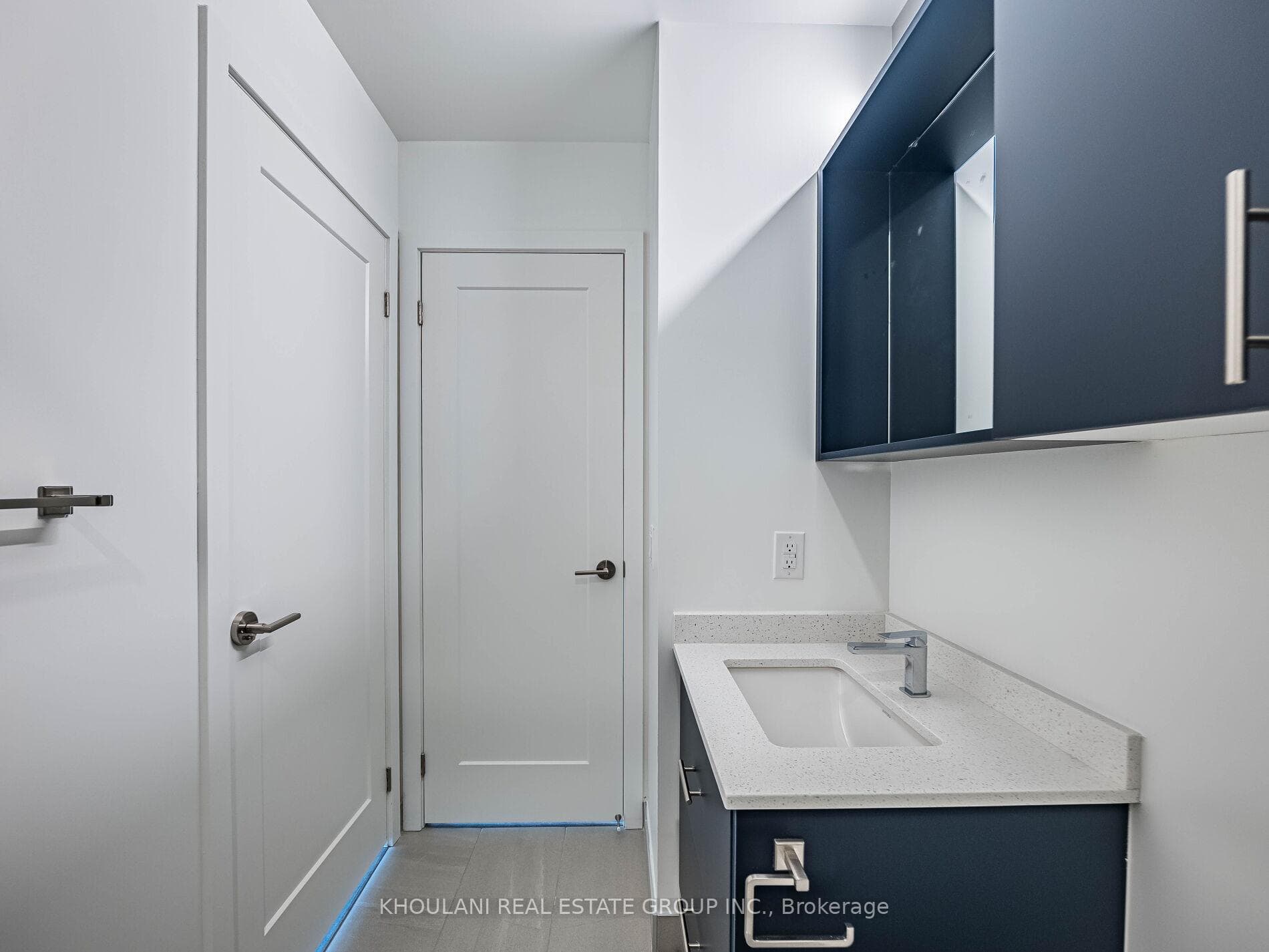 5105 Hurontario Street Unit 3006 photo 24